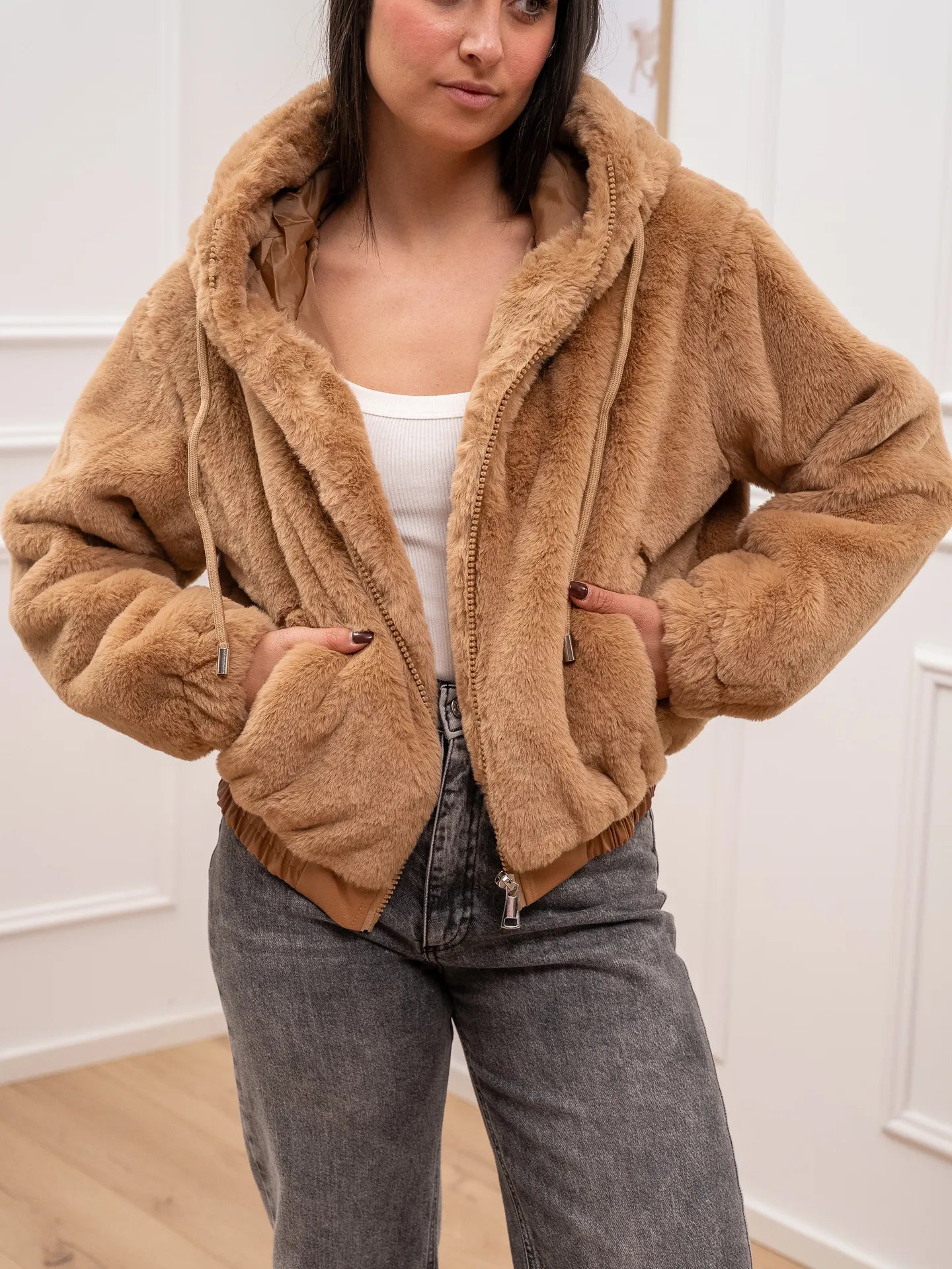 Pelliccia stile bomber cammello con cappuccio - HaveOne