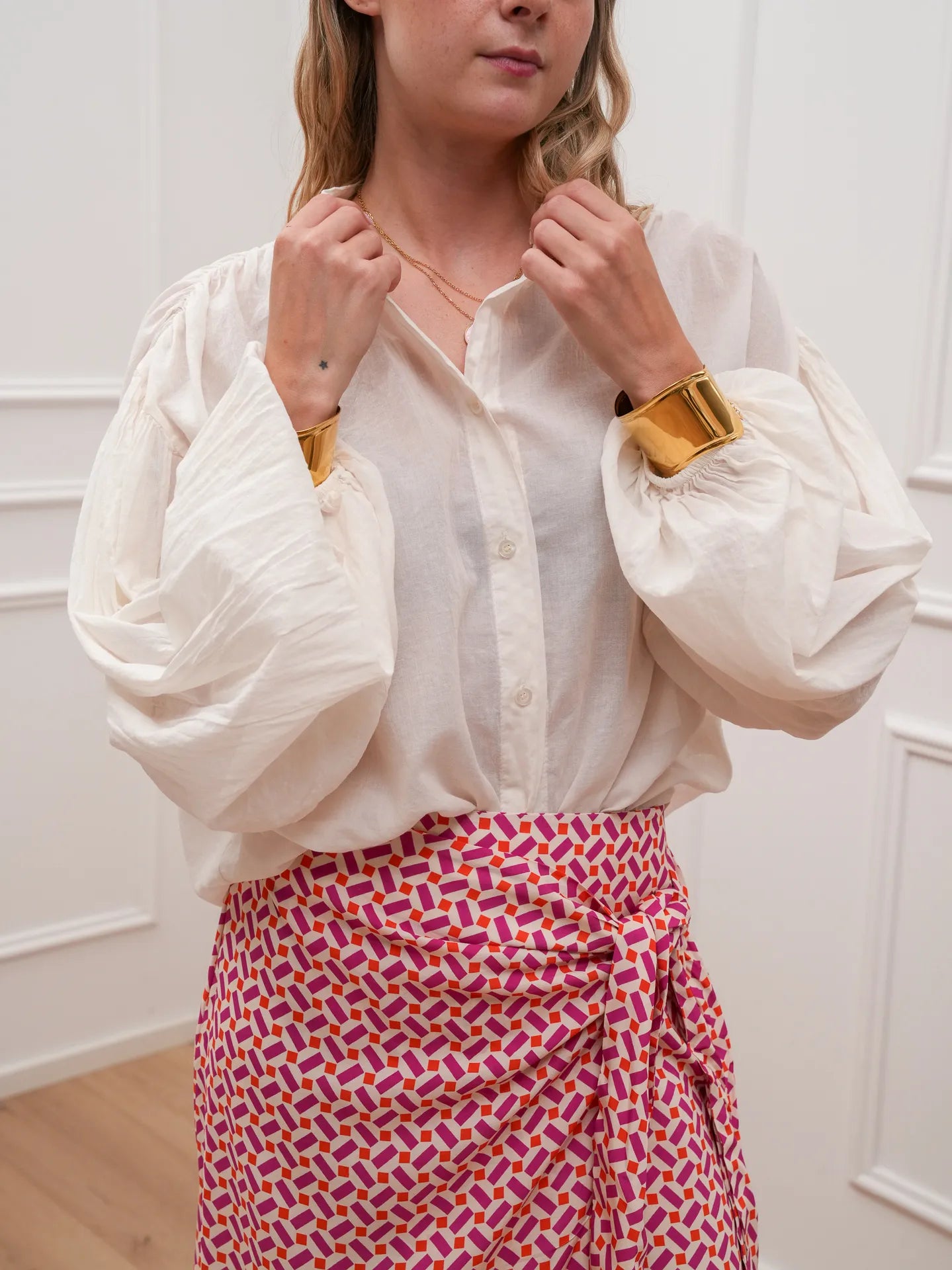 Camicia coreana in mussolina burro manica balloon - Tensione In