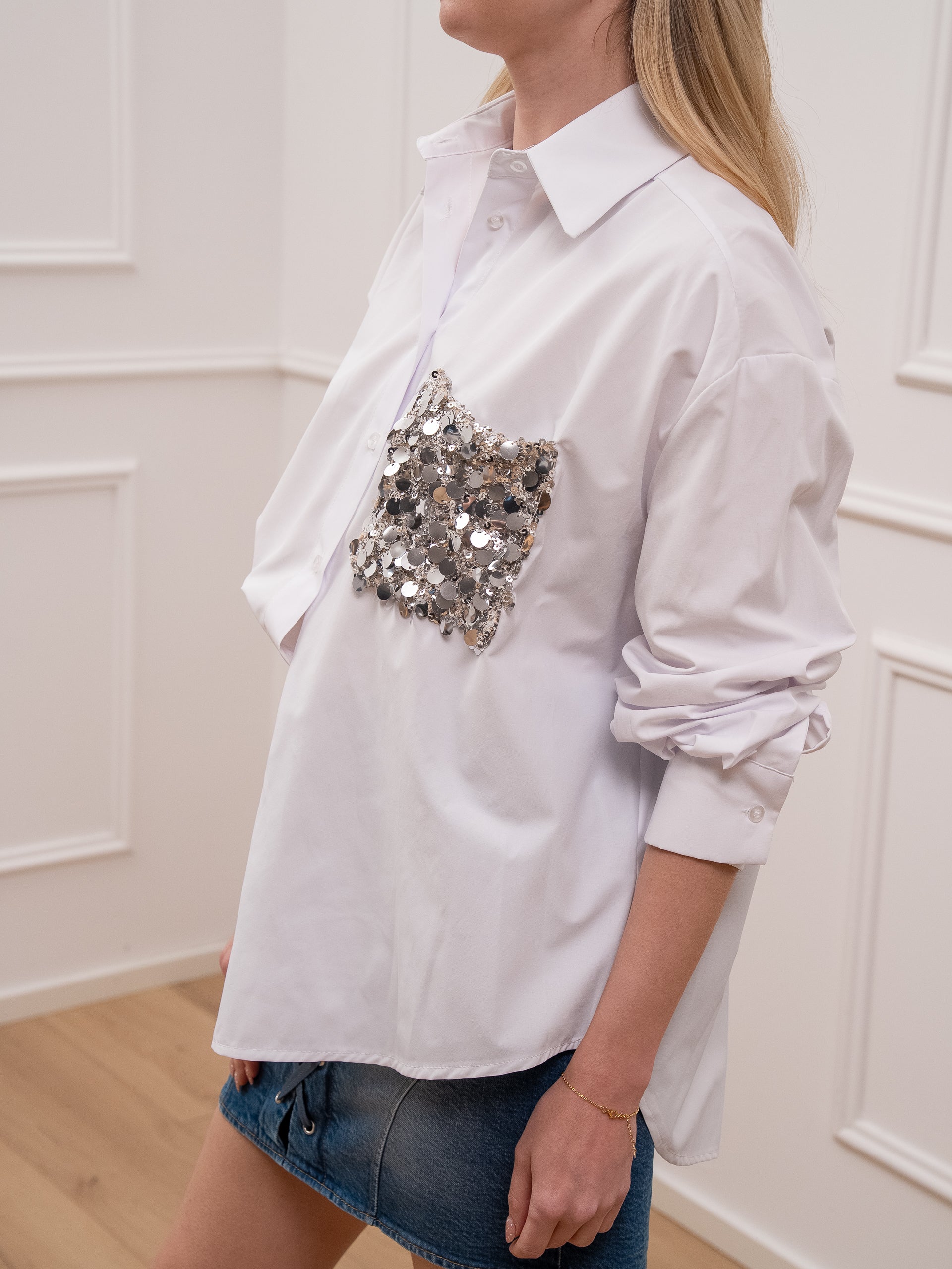 Camicia bianca over tasca paillettes - Tensione In