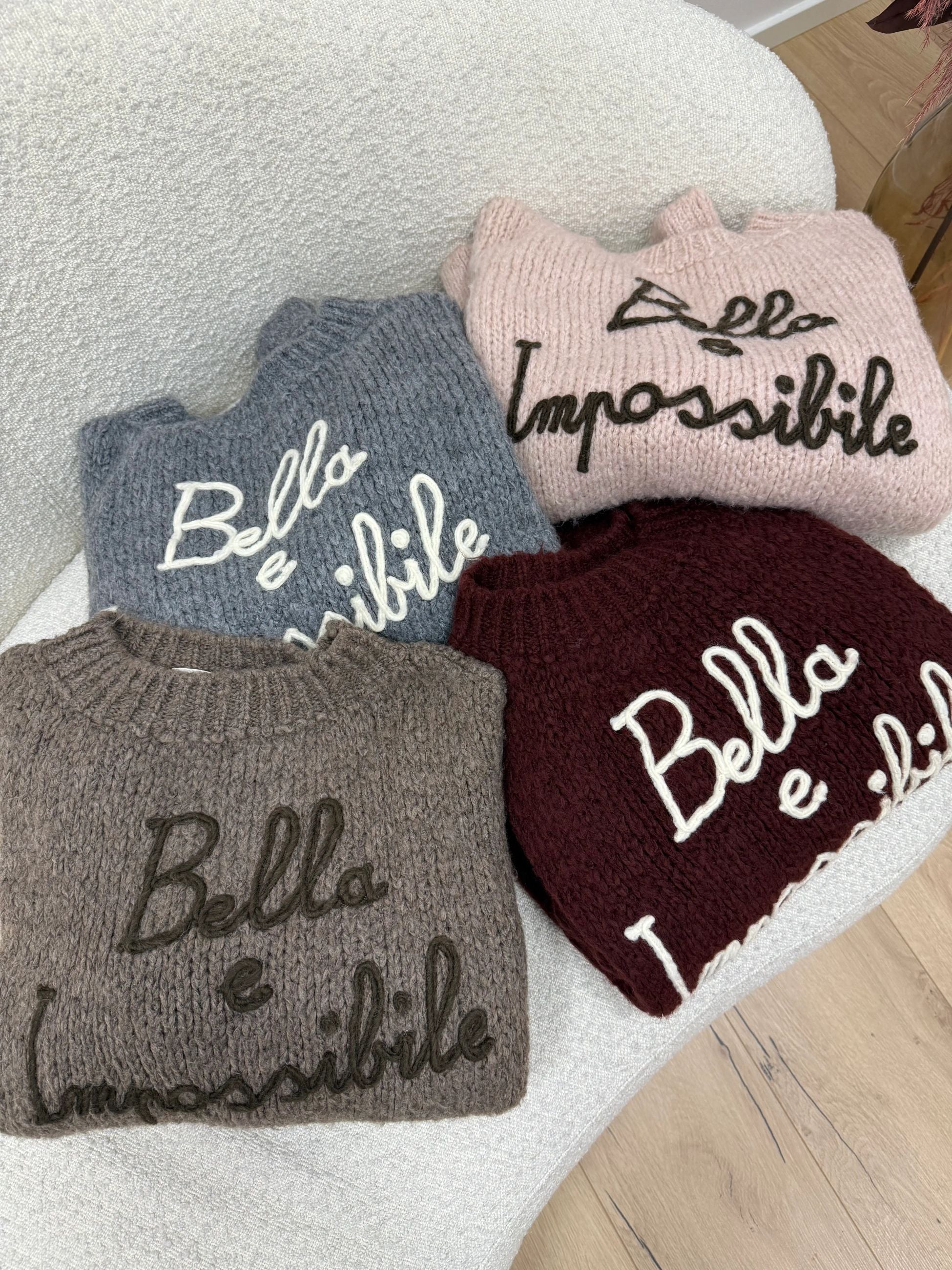 Maglia bordeaux ricamo "Bella e impossibile" - You Decide