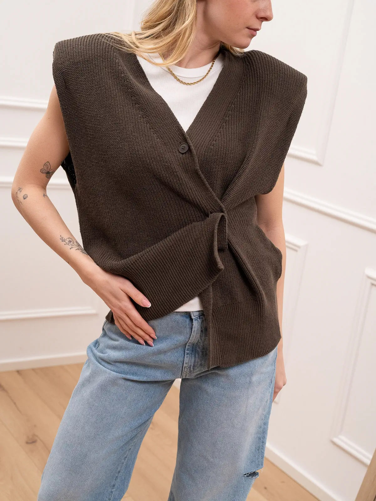 Gilet moro chiusura obliqua con maxi spalline - HaveOne
