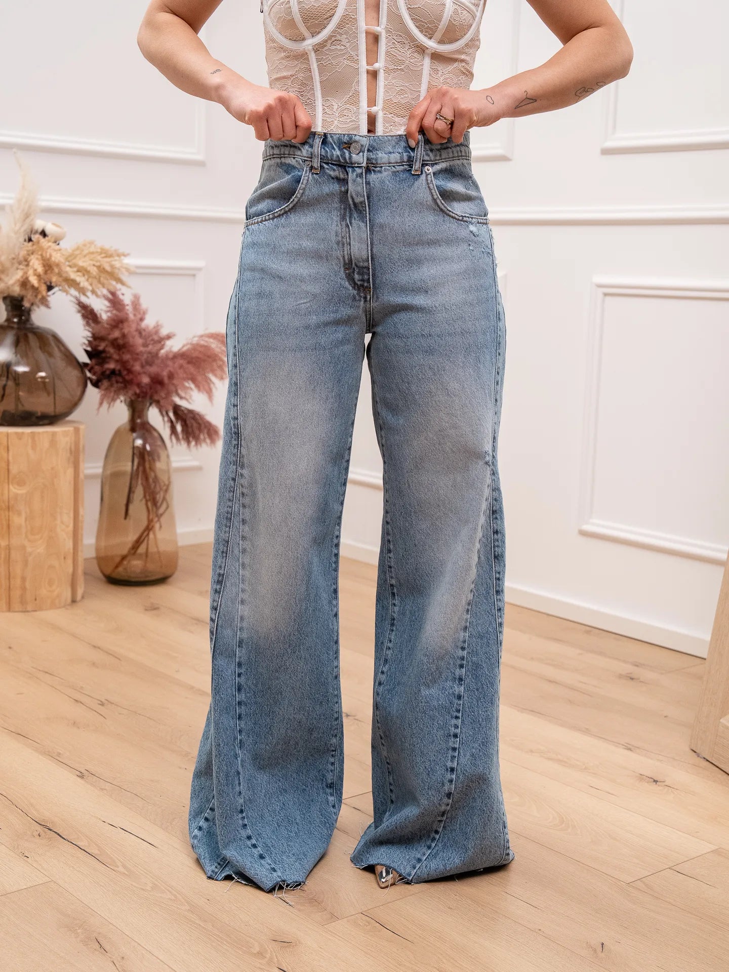 Jeans Julia a zampa con spicchio laterale - HaveOne