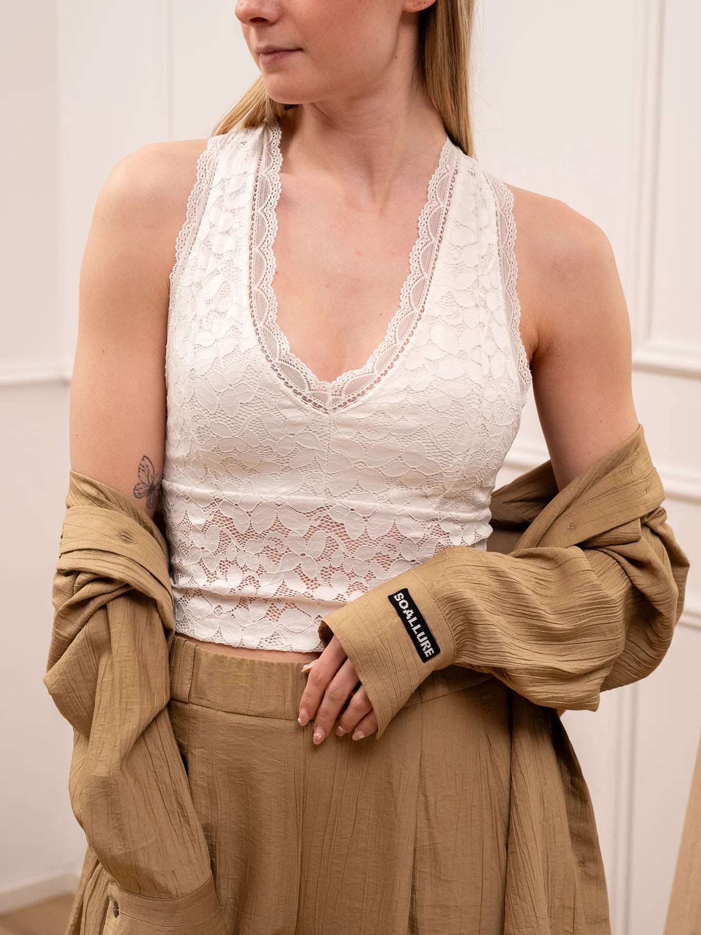 Top crop in pizzo bianco scollo a v - Vicolo