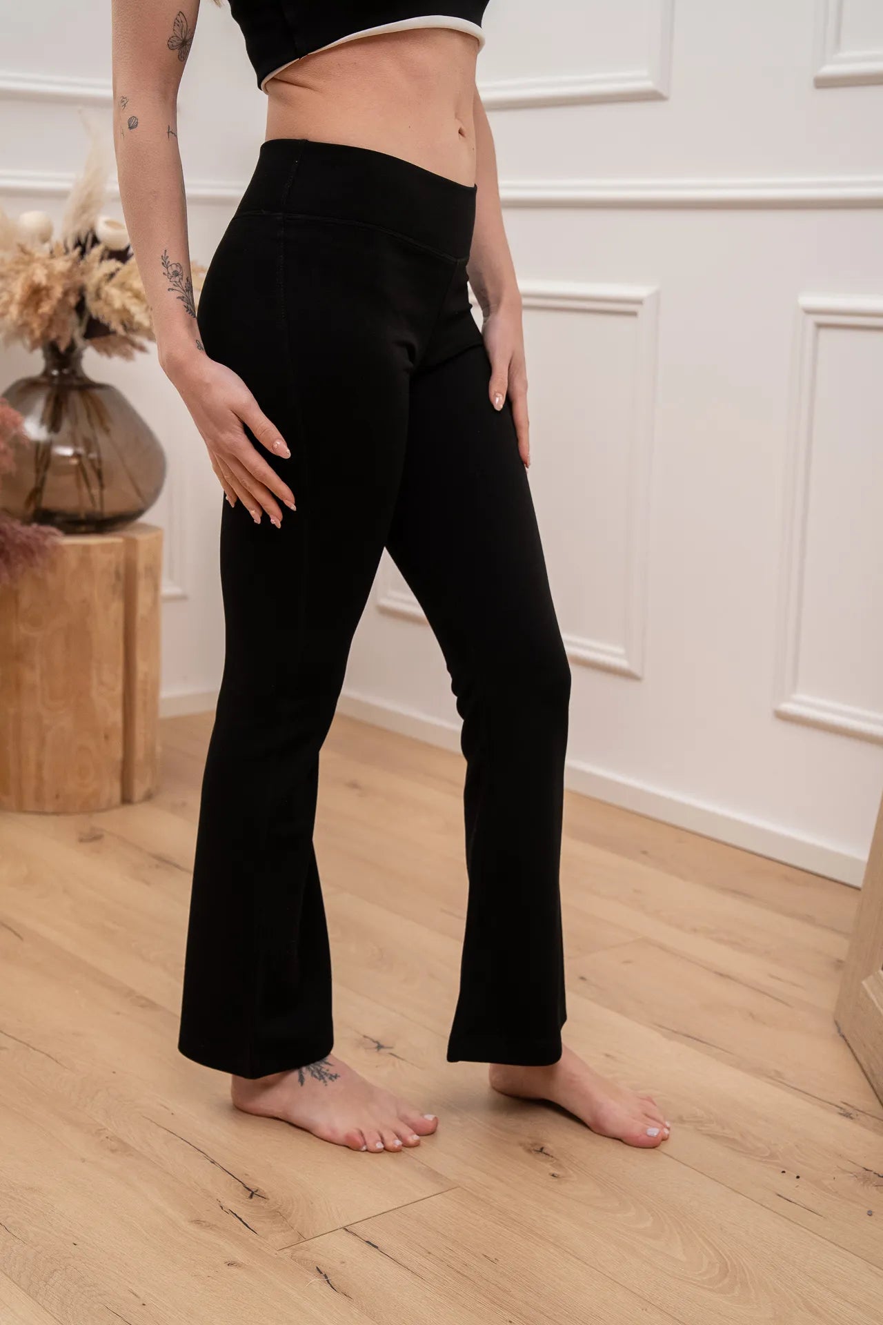 Pantaloni seamless neri scampanati - HaveOne