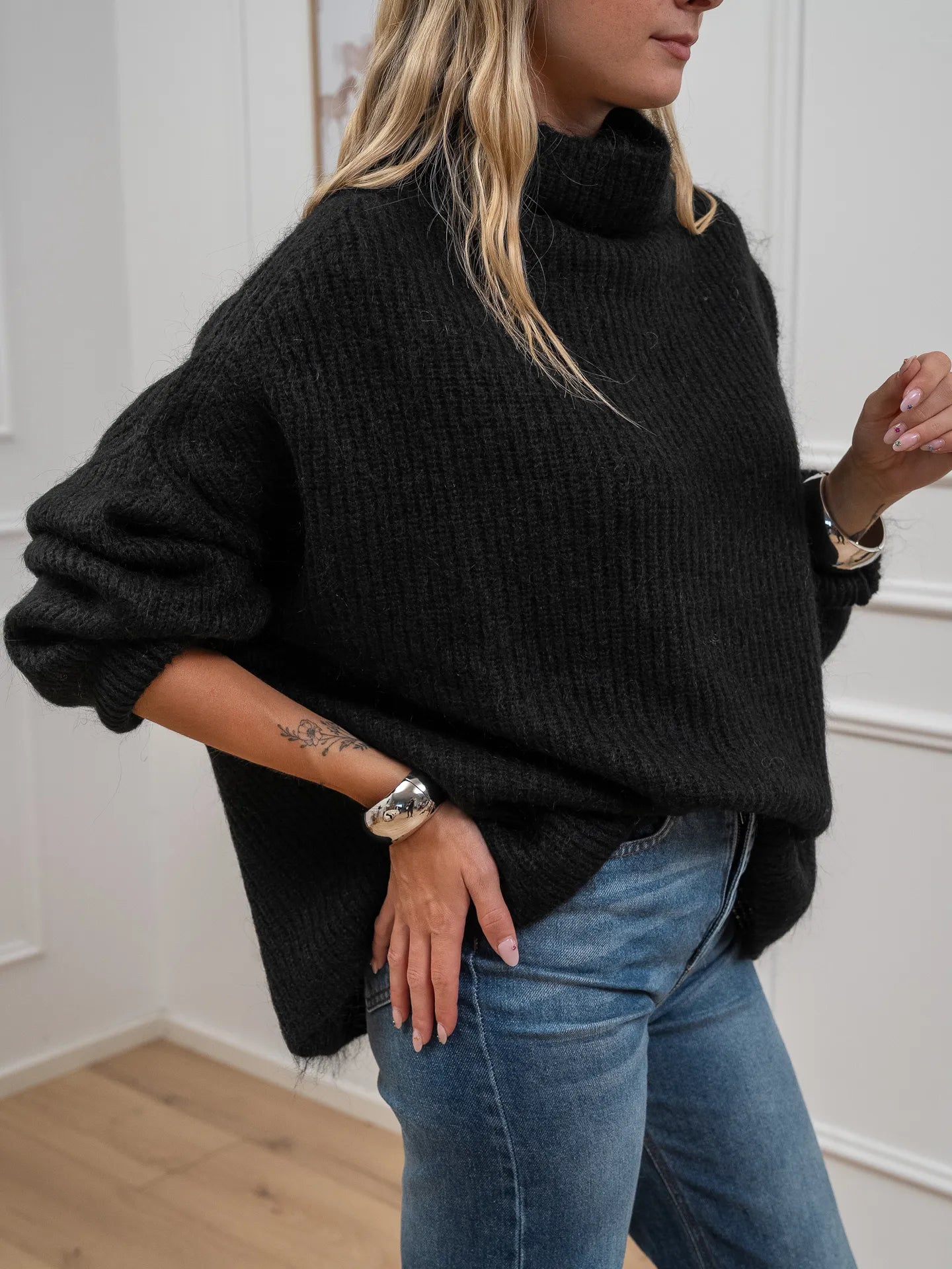 Dolcevita over nero punto pannocchia - Kontatto