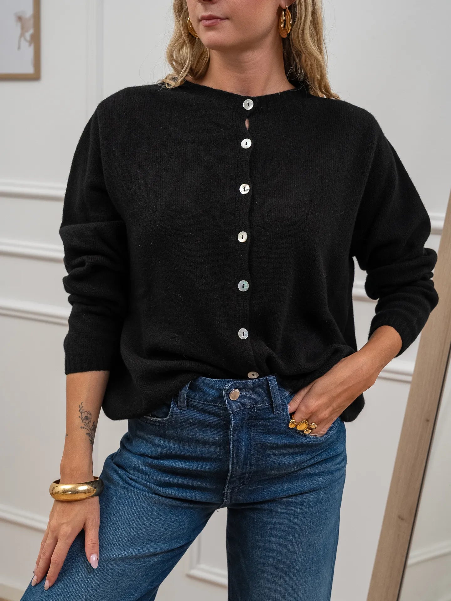 Cardigan nero scollo coreana con bottoncini - Kontatto