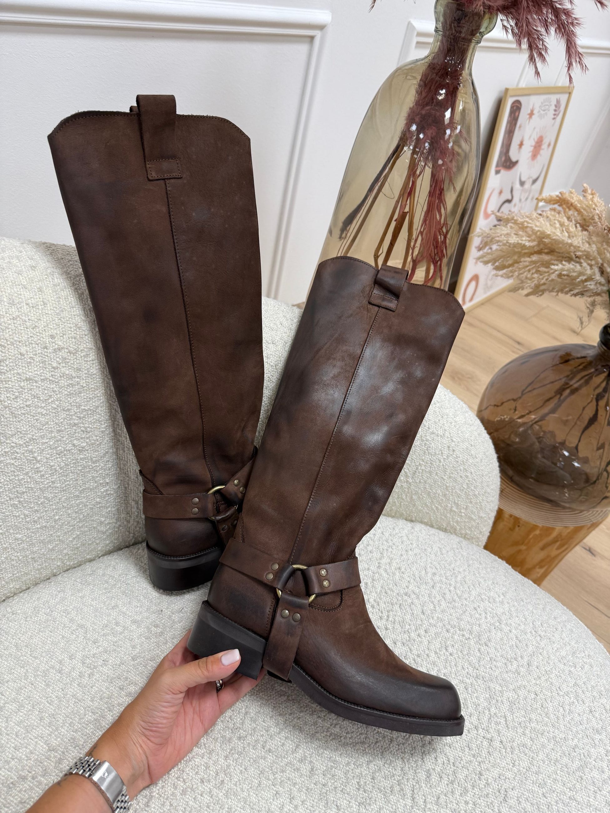 Biker in nabuk moro con fibbia - Divine Follie