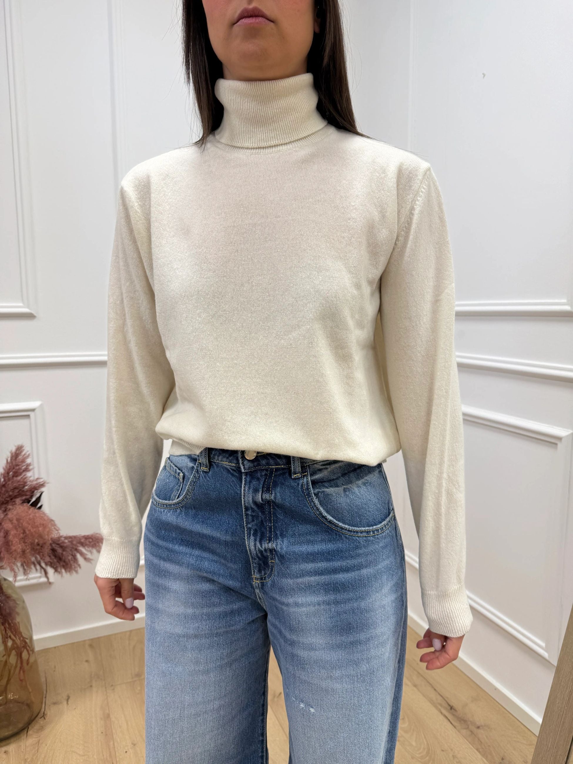 Maglia dolcevita écru 80% lana - HaveOne