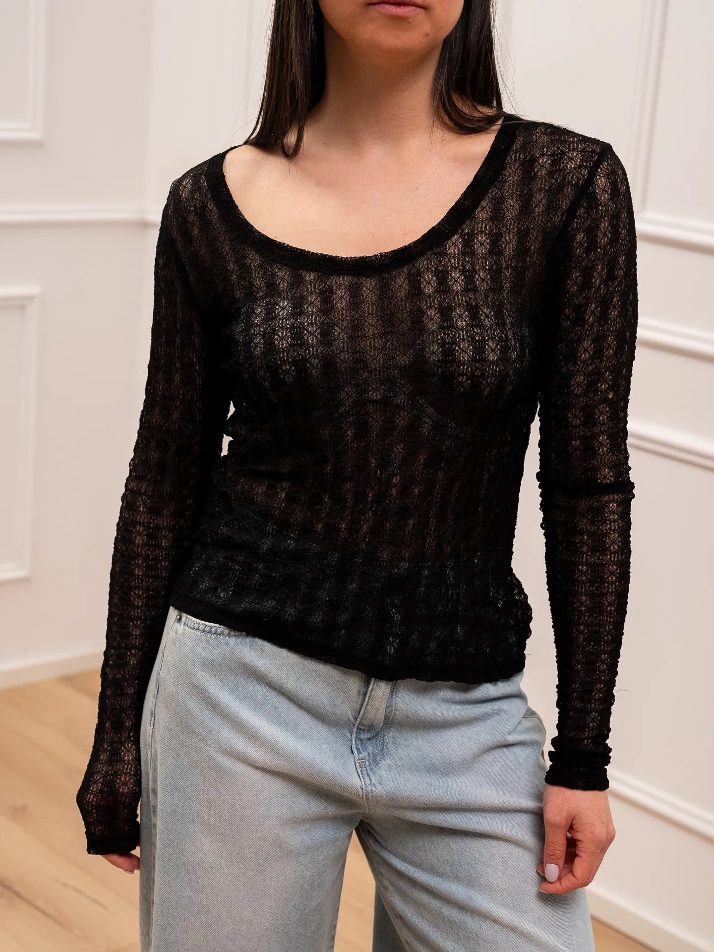 Maglia in pizzo nera scollo rotondo - You Decide