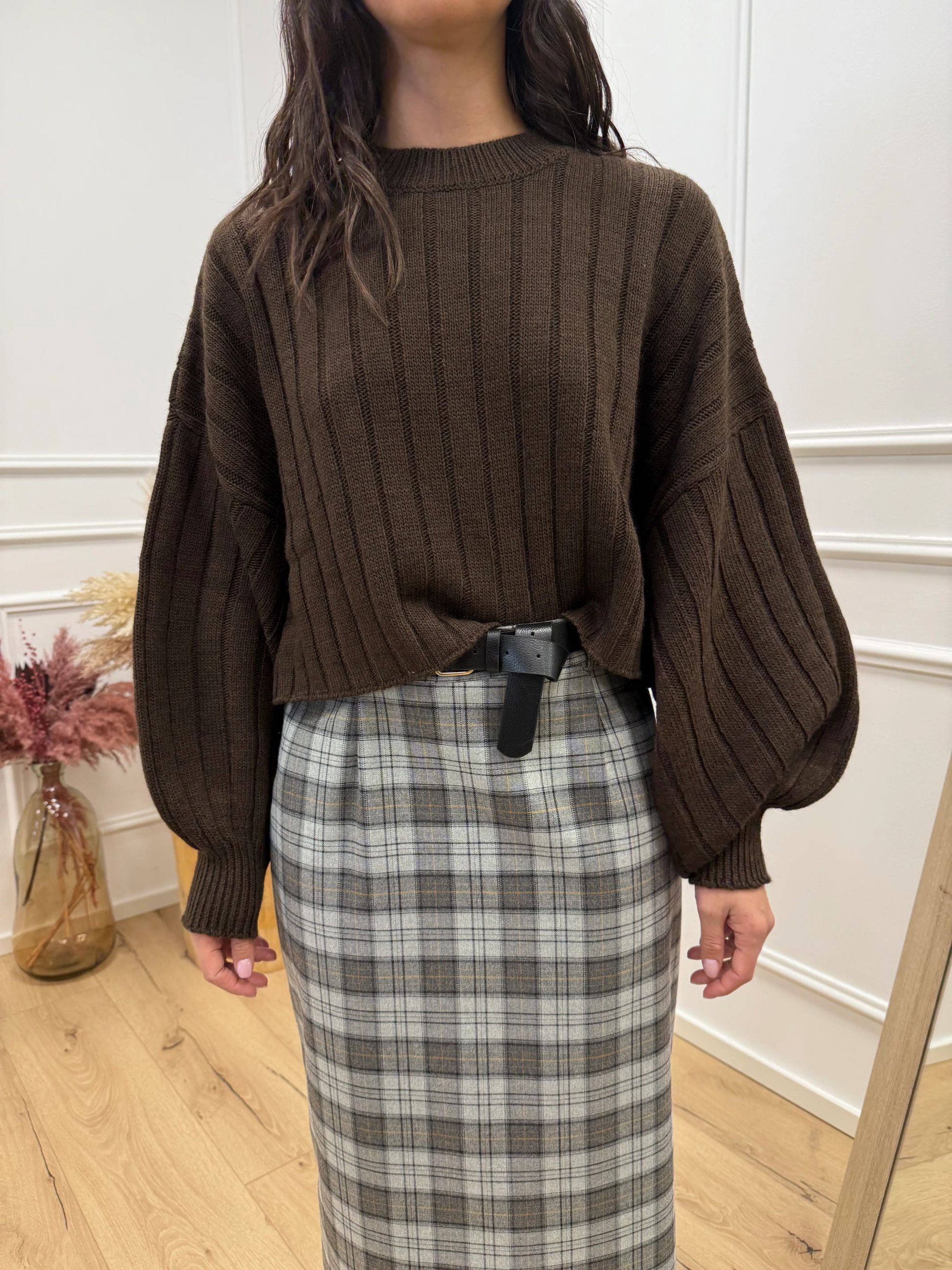 Maglia crop cioccolato con manica balloon - HaveOne