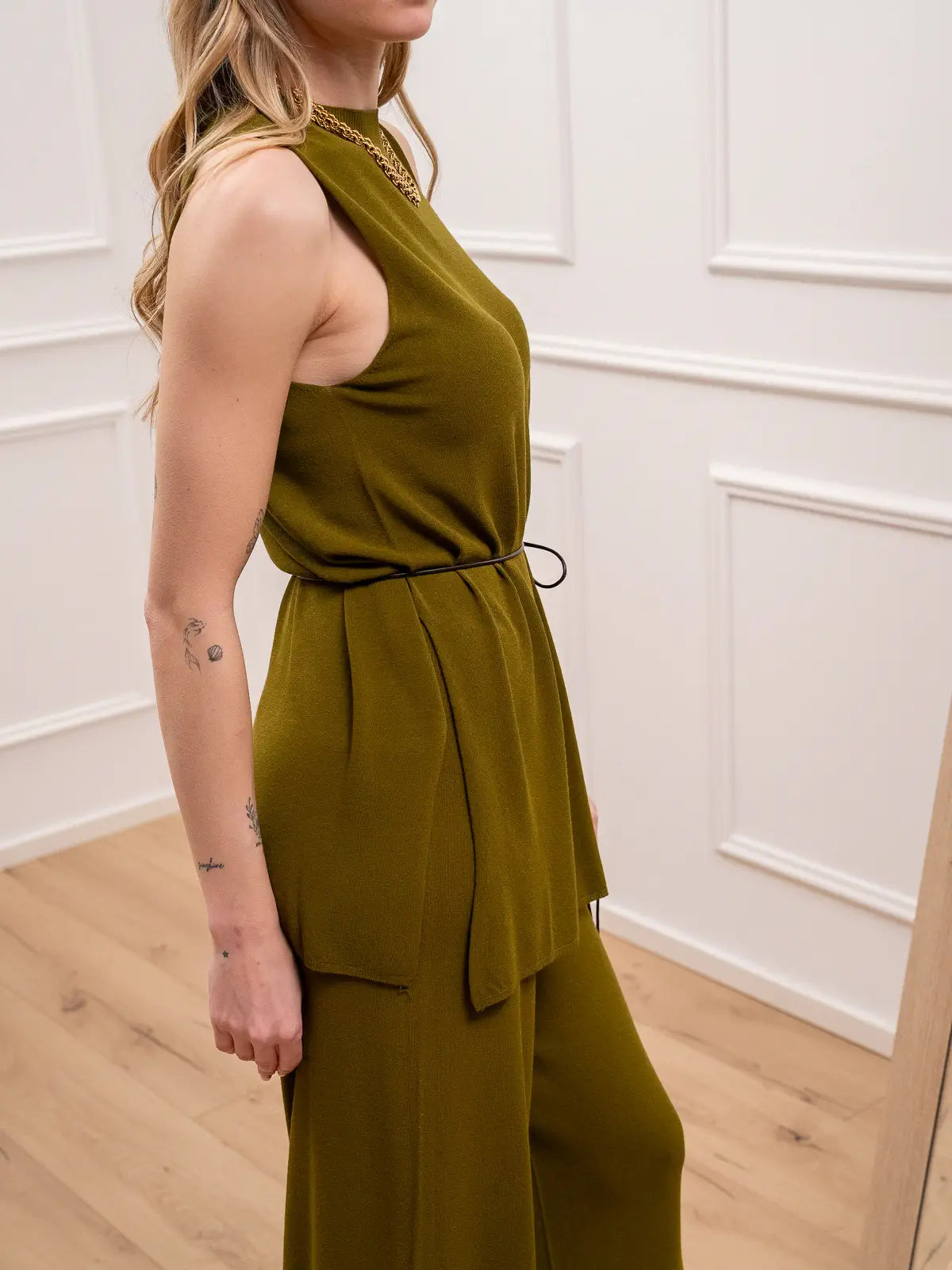 Maglia smanicata olio con spacchi - Kontatto