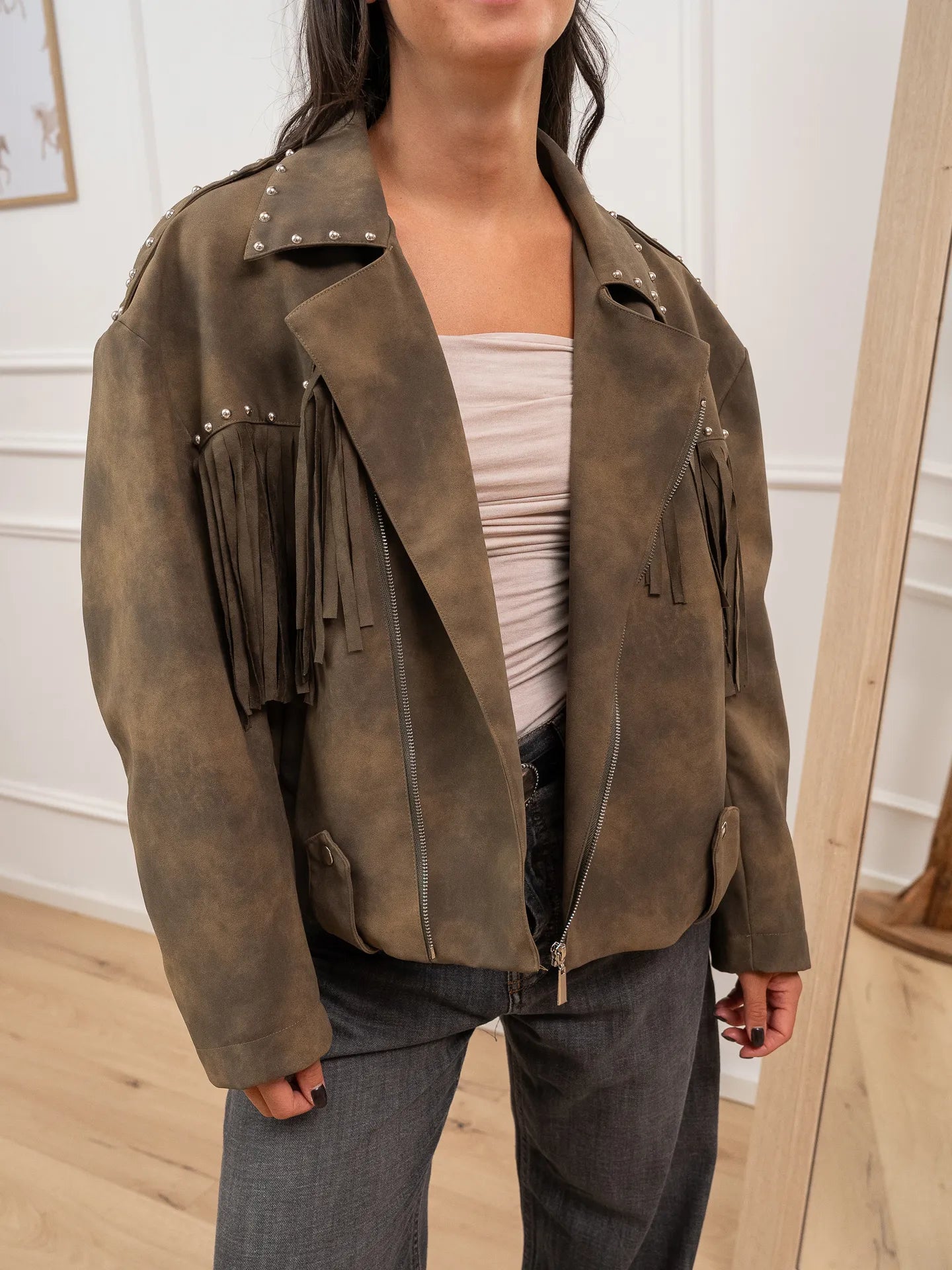 Chiodo scamosciato militare con borchie - HaveOne