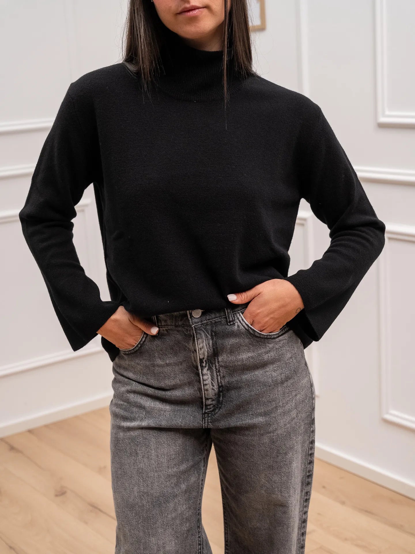 Maglia collo alto nera 100% lana - HaveOne