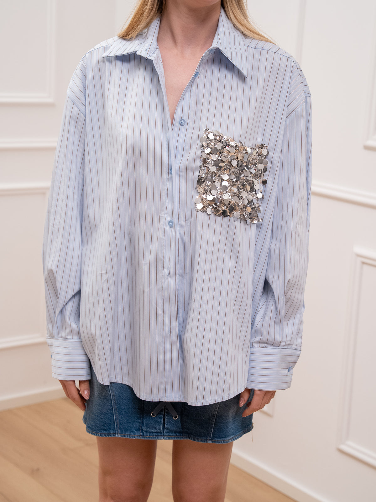 Camicia celeste riga moro tasca paillettes - Tensione In