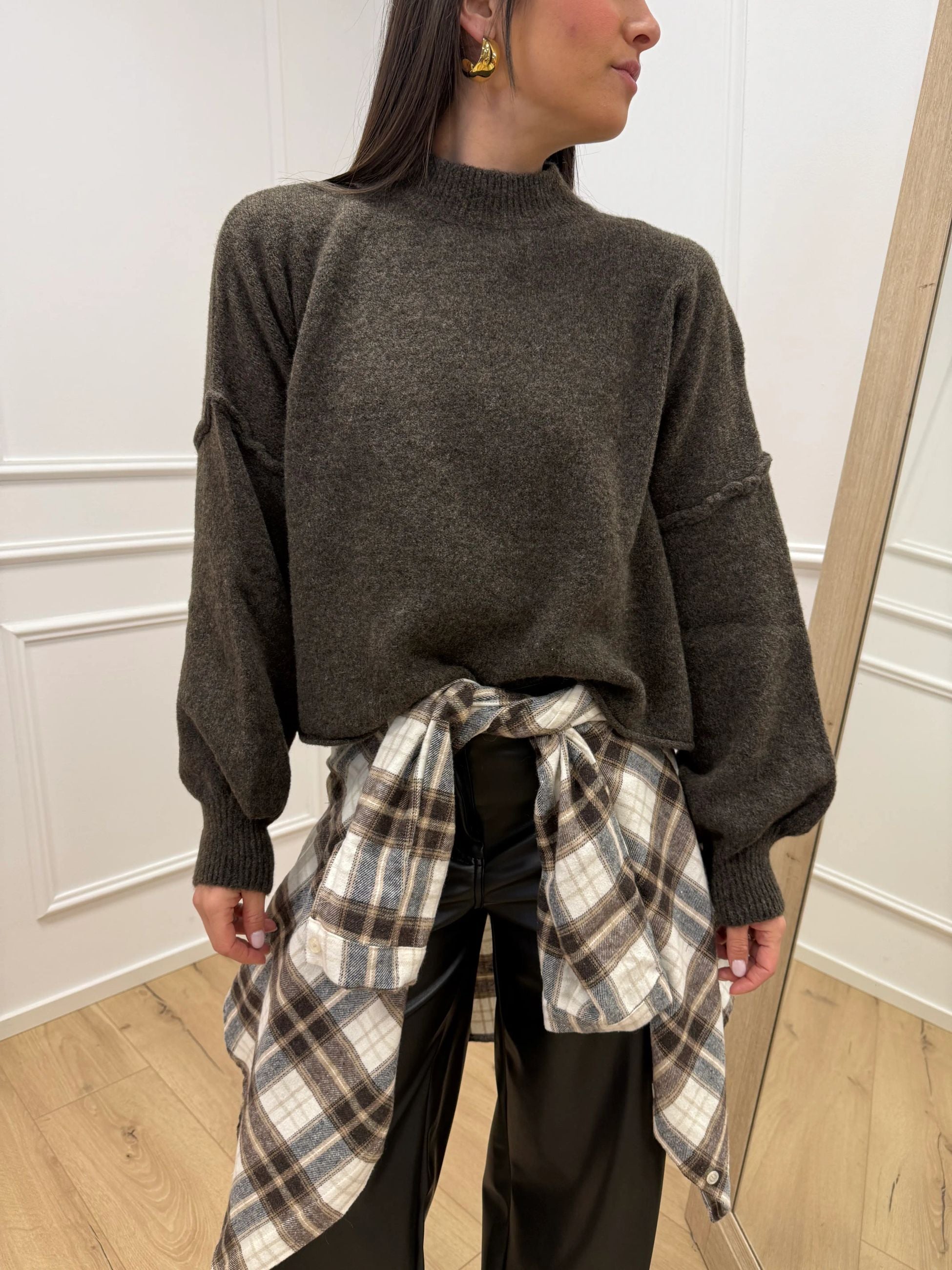 Maglia moro con cuciture a vista a scatola - HaveOne