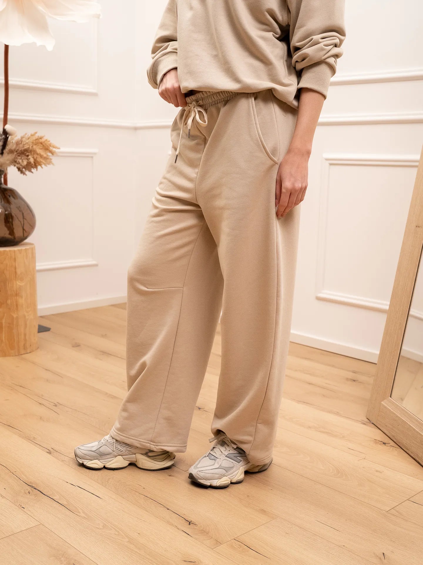Pantaloni joggers beige con coulisse - Tensione In