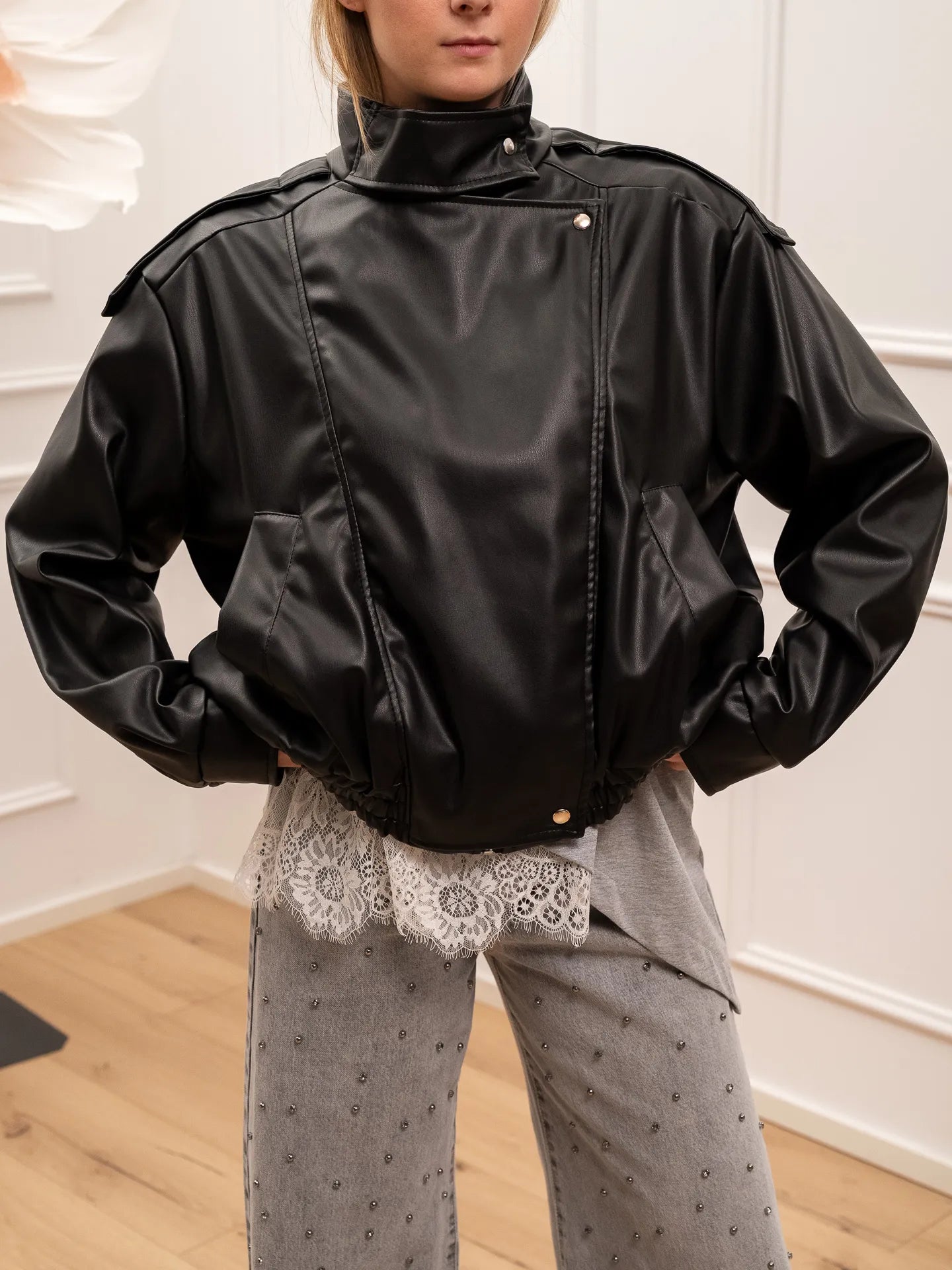 Bomber over nero in ecopelle liscia - Vicolo