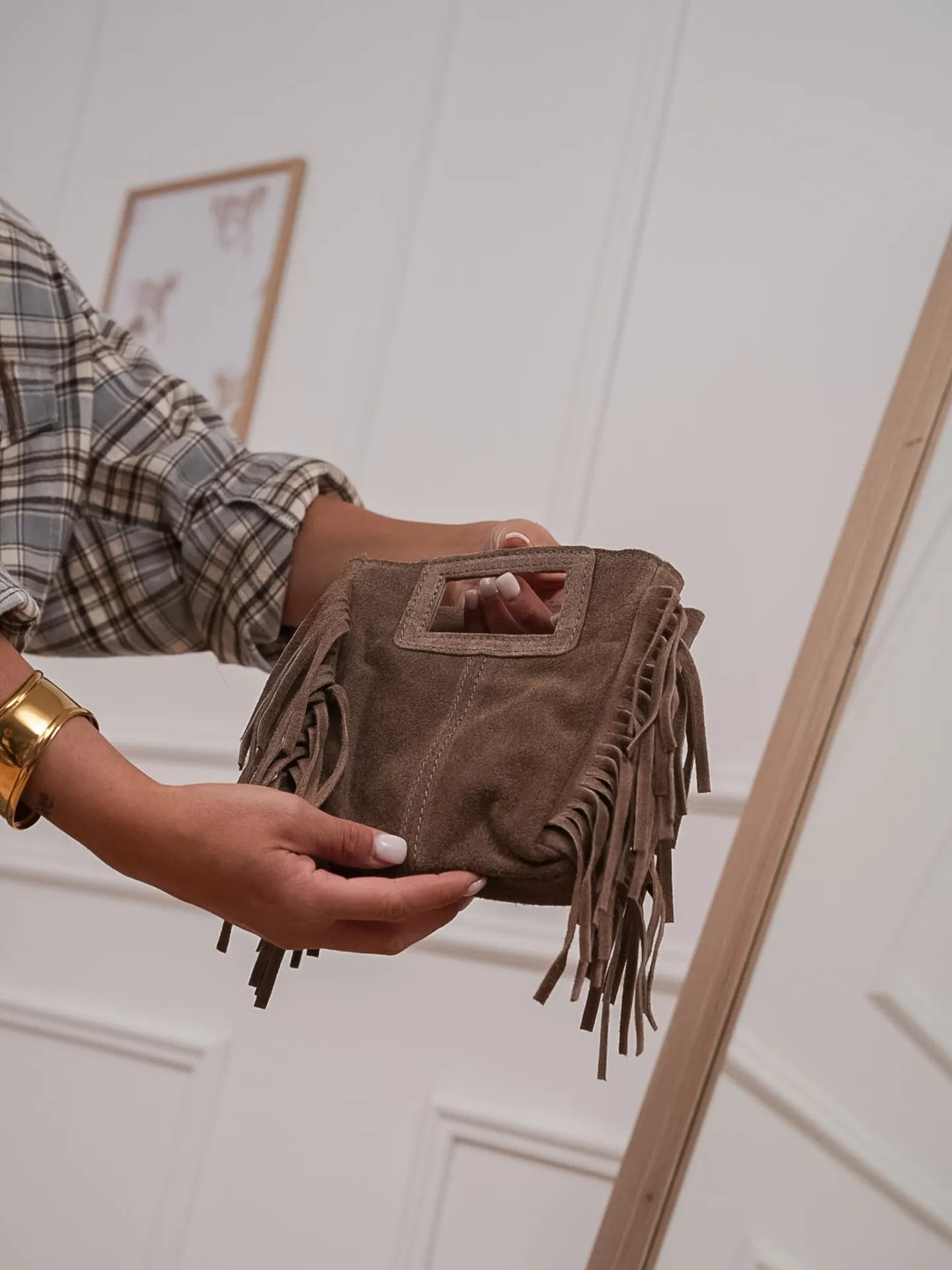 Borsa mini scamosciata tortora con frange - HaveOne