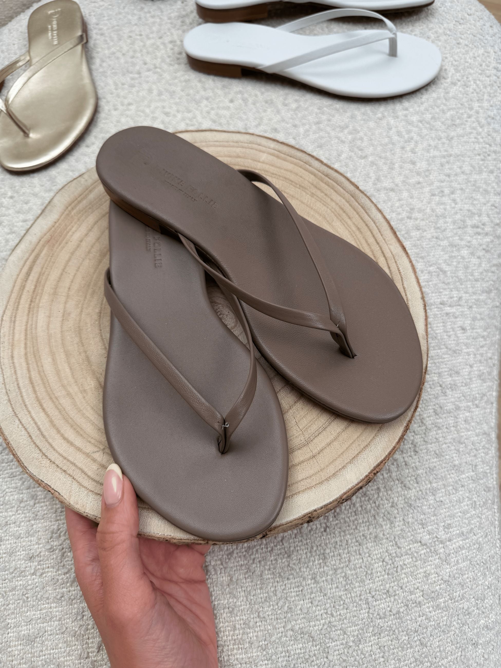 Ciabatta slim basic tortora - Divine Follie