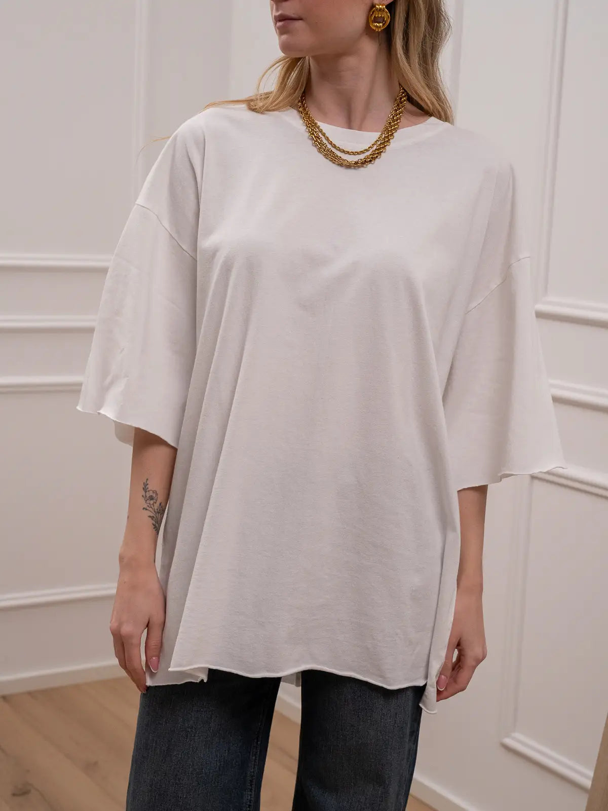 T shirt over bianca bordi con ricciolo - Vicolo