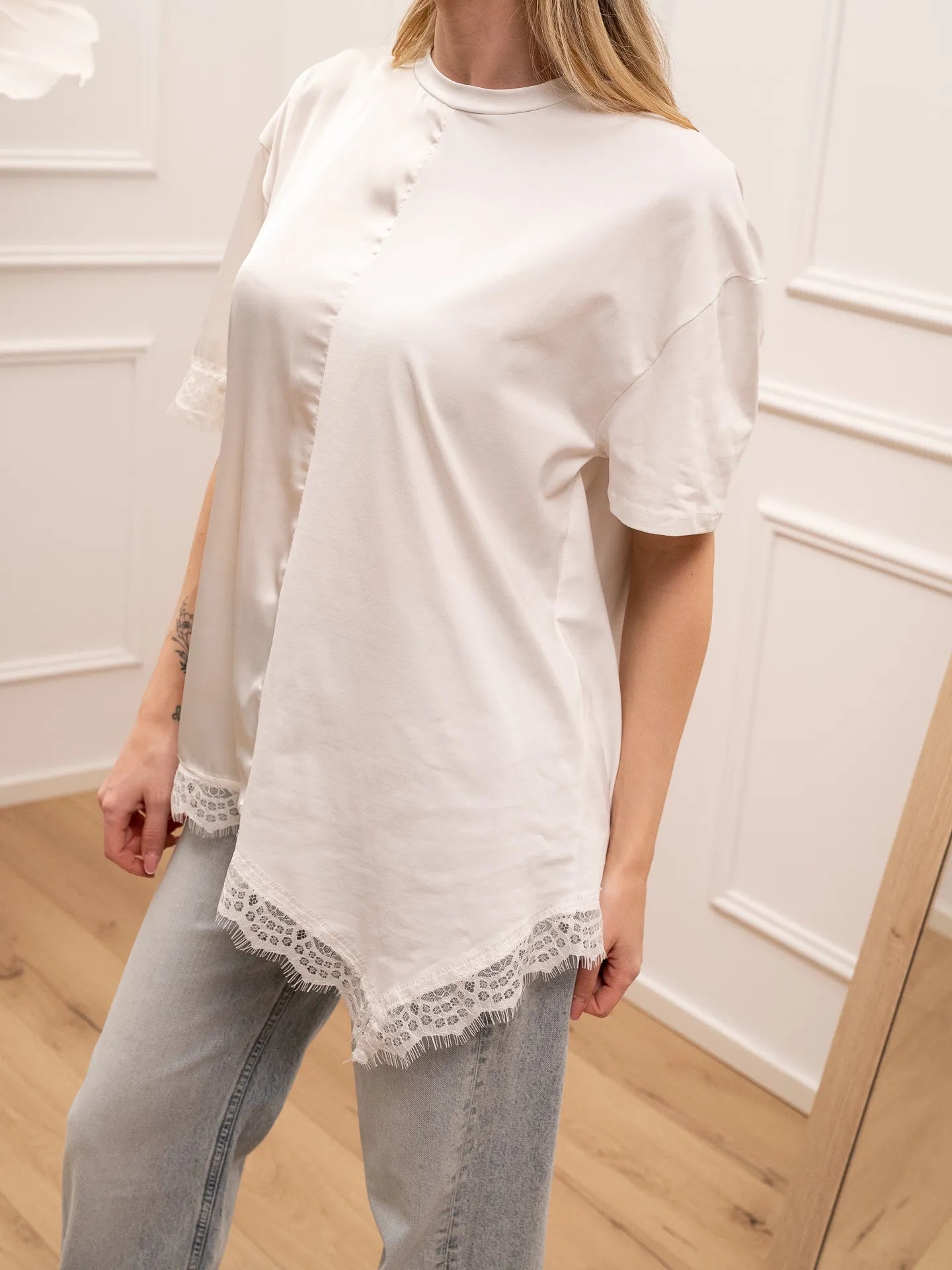 T shirt in satin e cotone bianca con pizzo - HaveOne