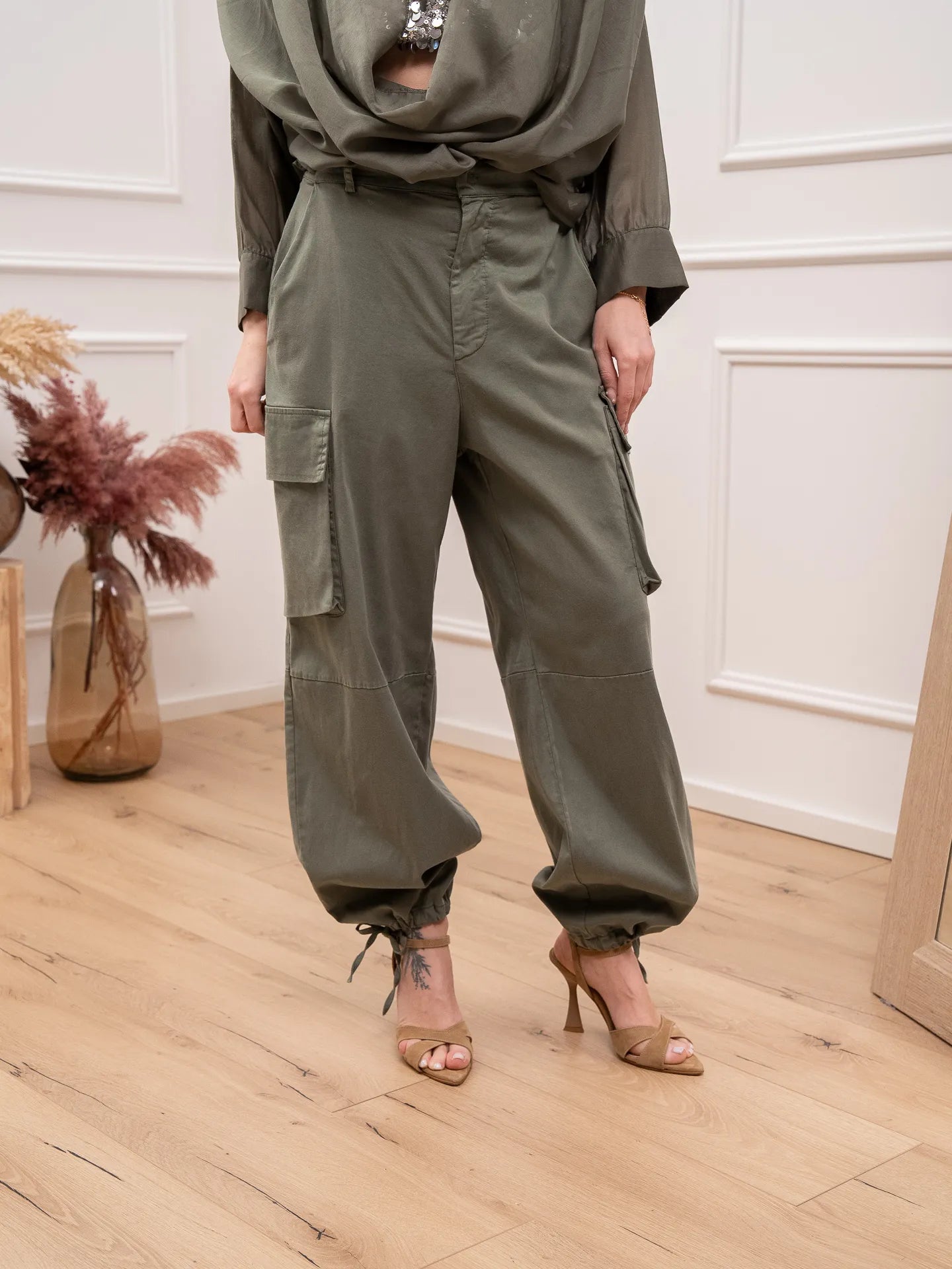 Pantaloni cargo kaki con coulisse sul fondo - HaveOne