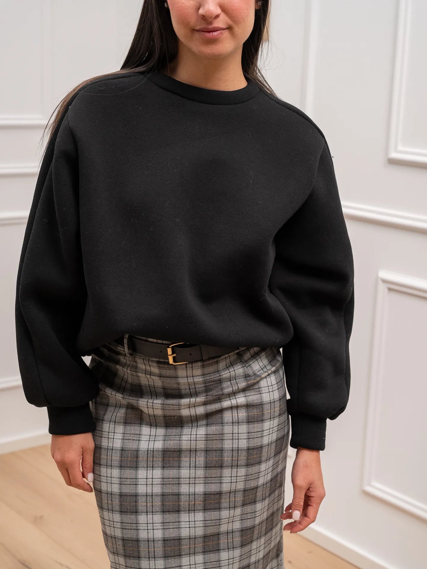 Felpa girocollo nera manica balloon - HaveOne