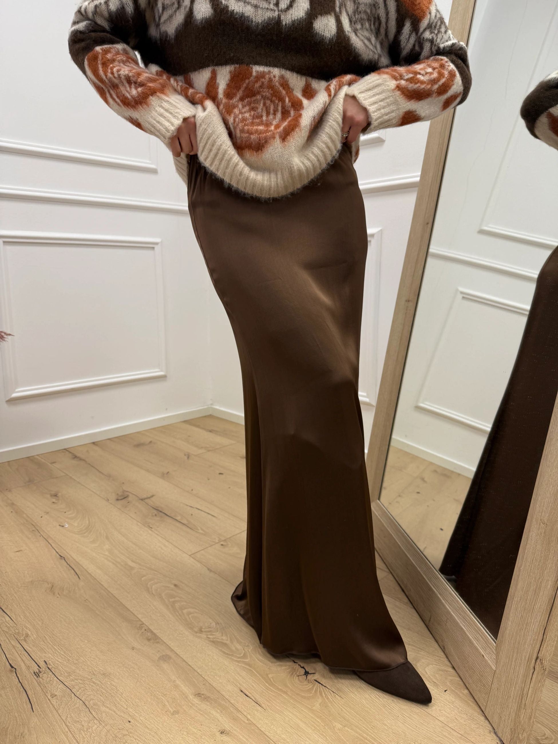 Gonna caramello dritta in satin - HaveOne