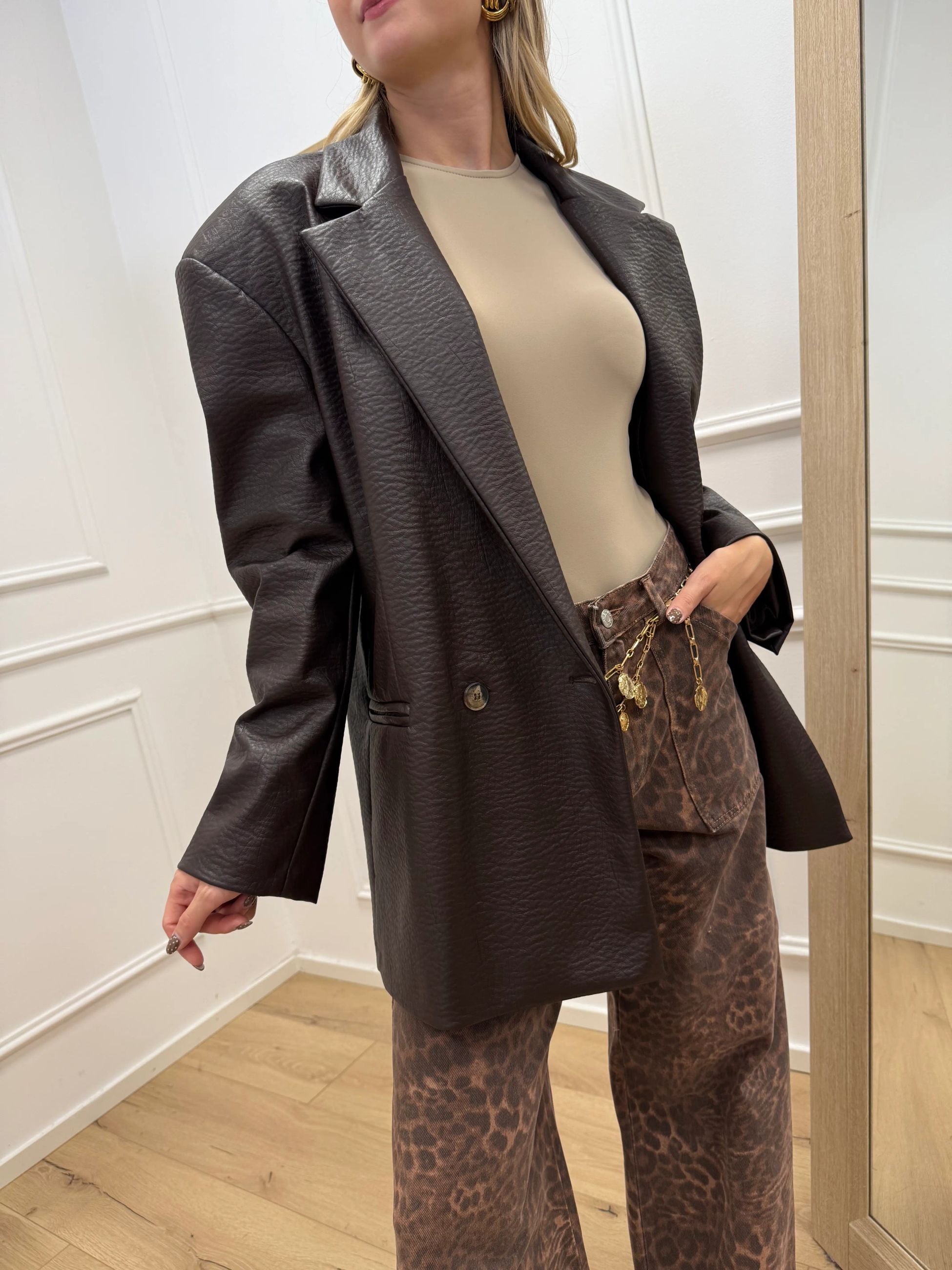 Giacca fit oversize ecopelle martellata moro - HaveOne