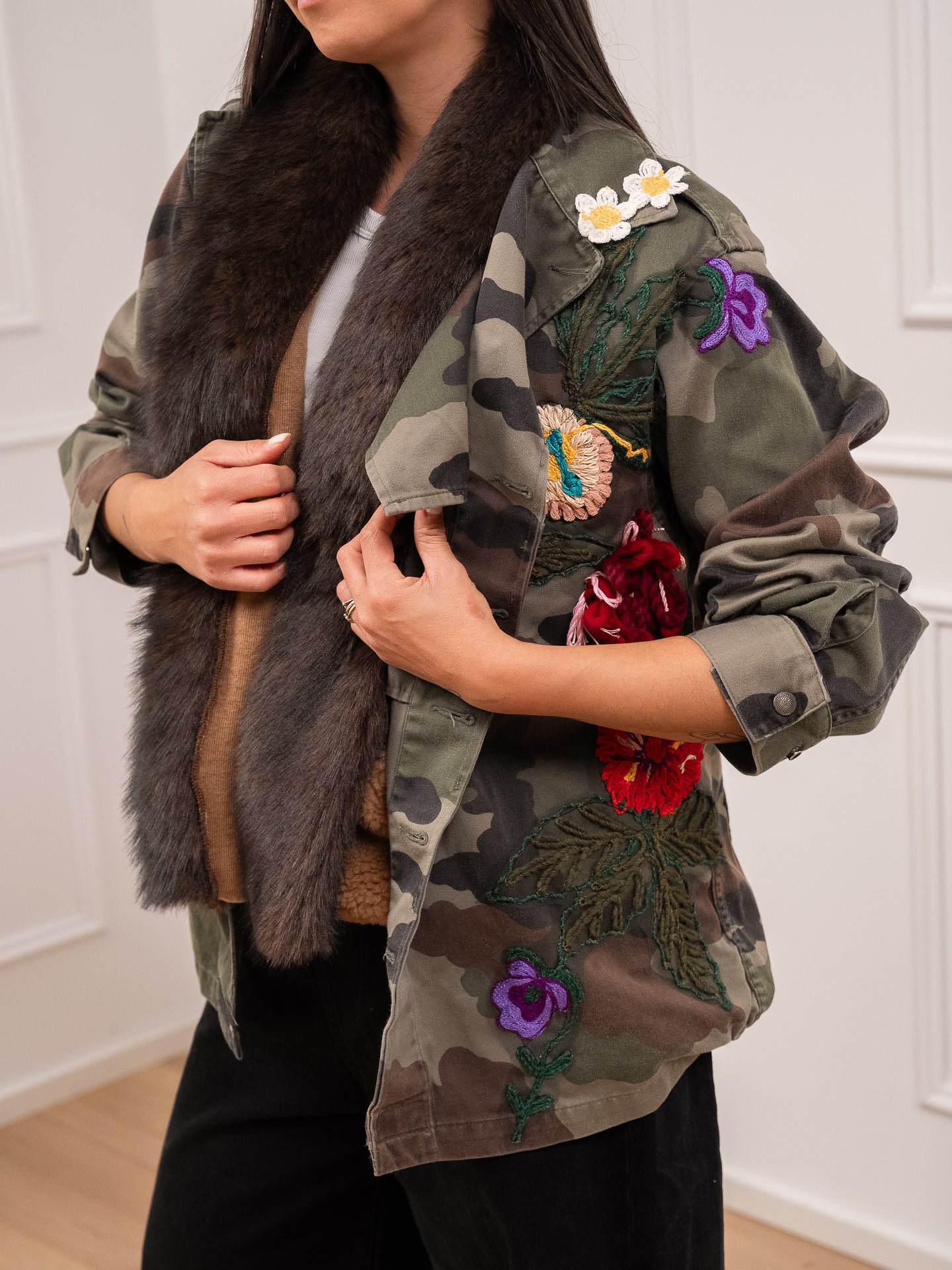 Giacca vintage camouflage con ricami e gilet - Tensione In