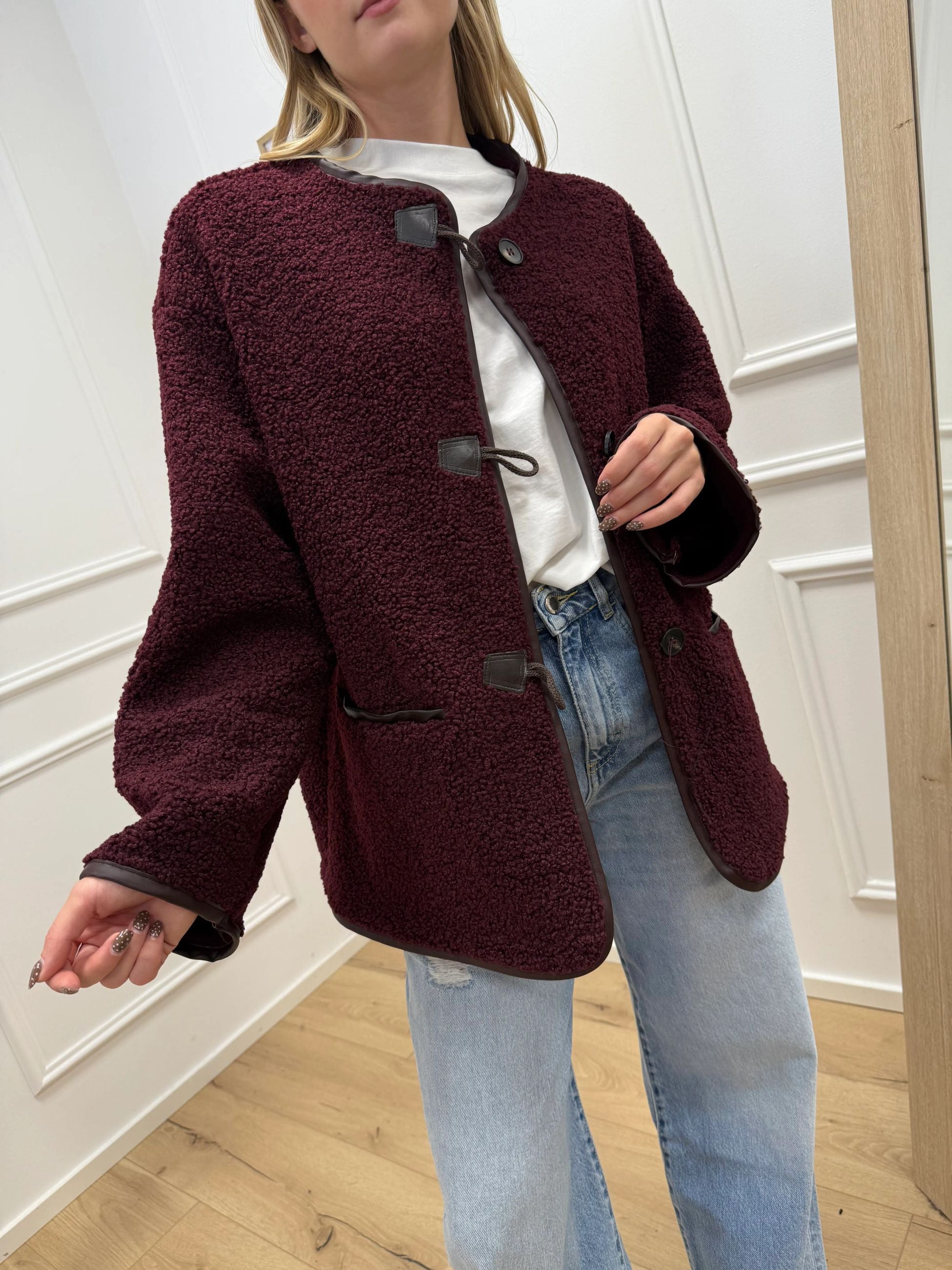 Montone bordeaux con alamari - Vicolo