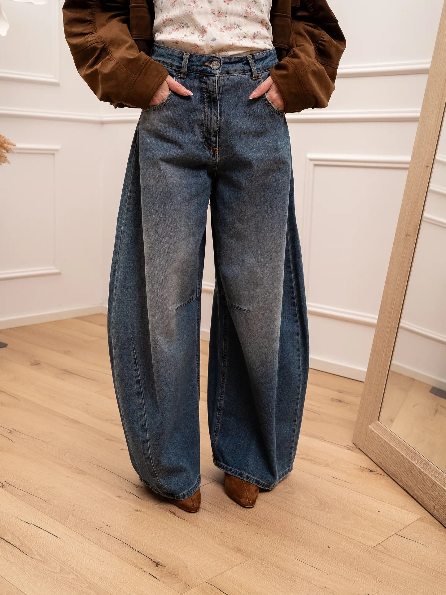 Jeans Louvre blu denim barrel fit con pinces - Tensione In