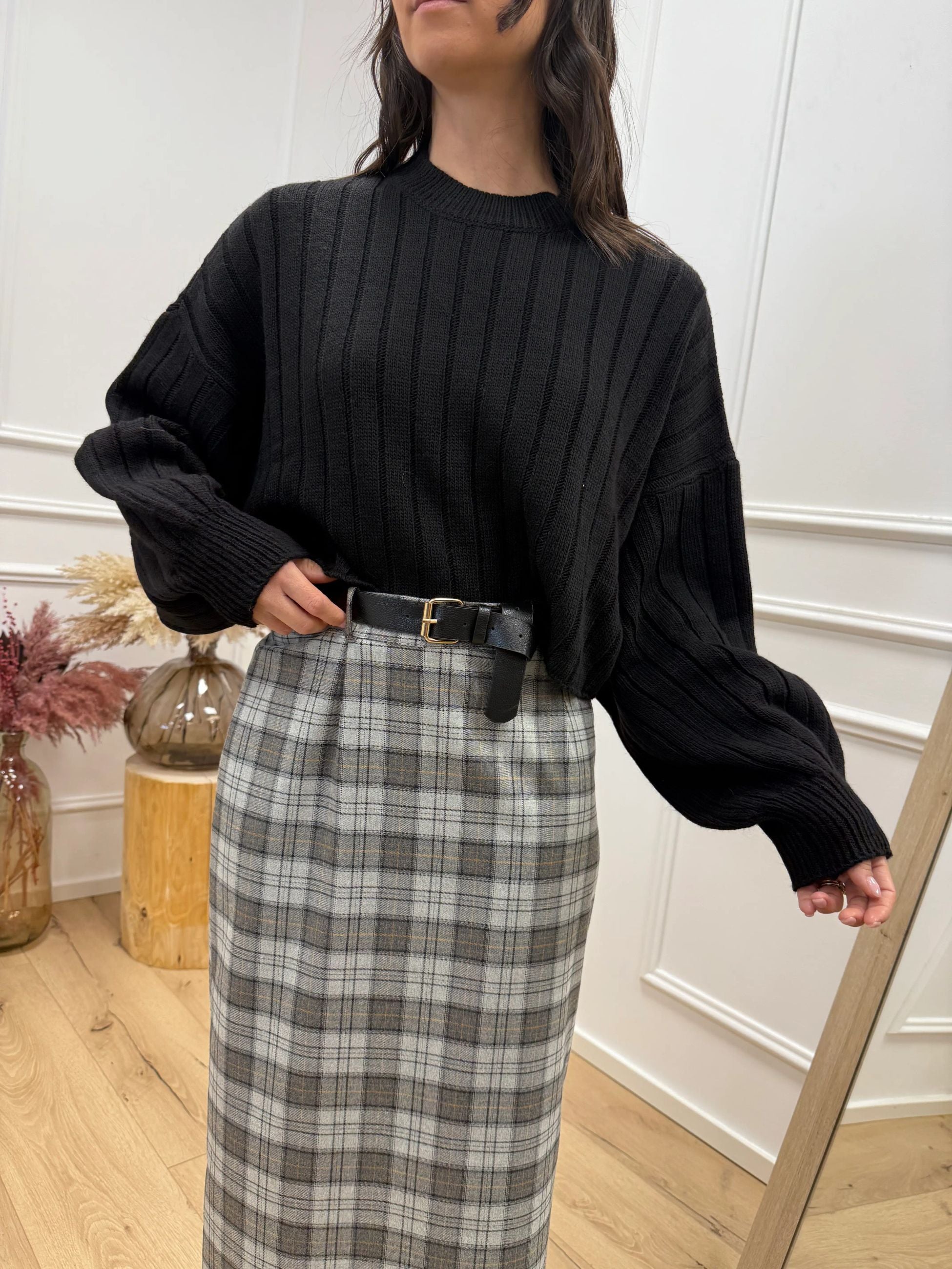 Maglia crop nera con manica balloon - HaveOne