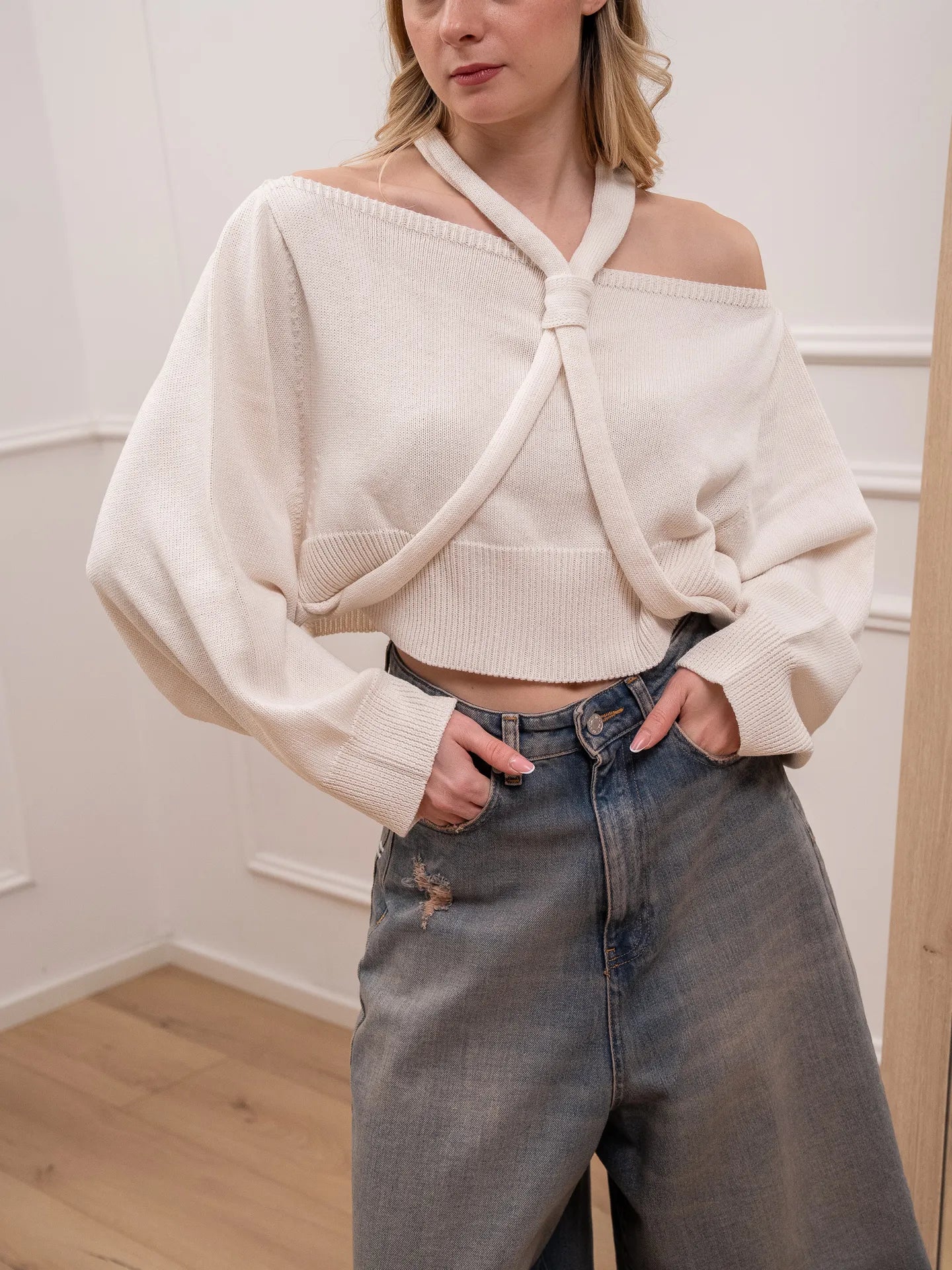 Maglia scollo a barca latte con nodo - HaveOne