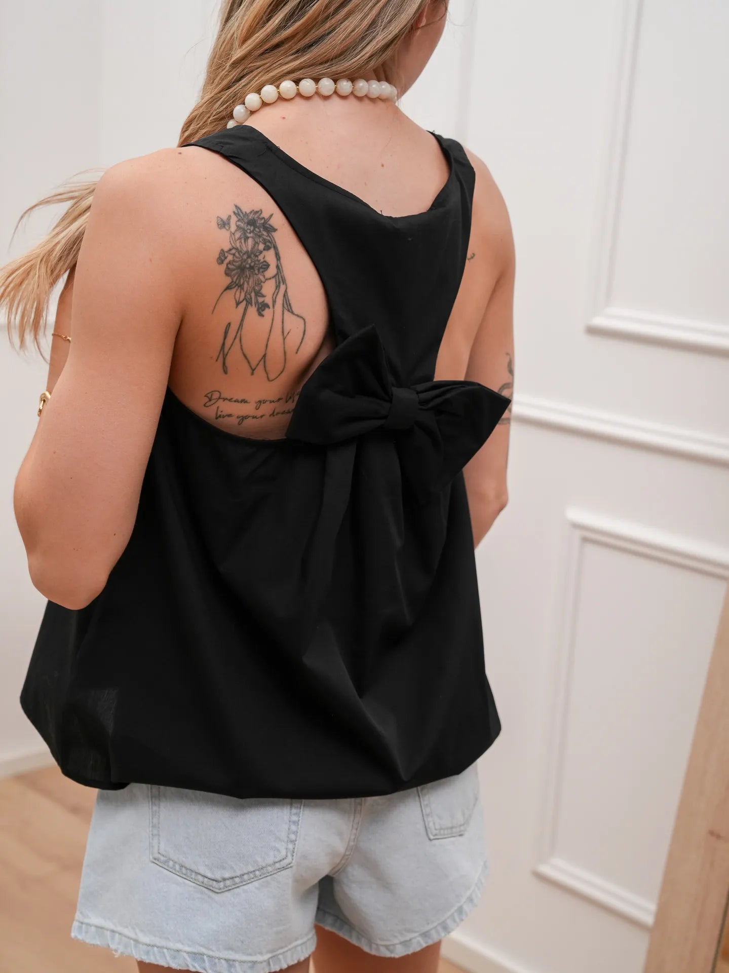 Top Ribbon nero in cotone con fiocco - Vicolo