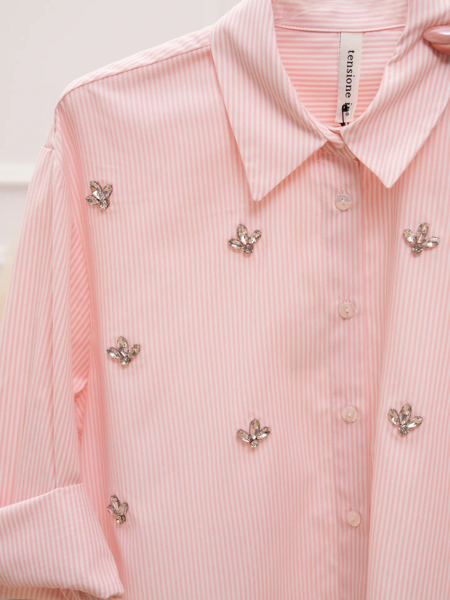Camicia Shine rigata rosa con cabochon - Tensione In