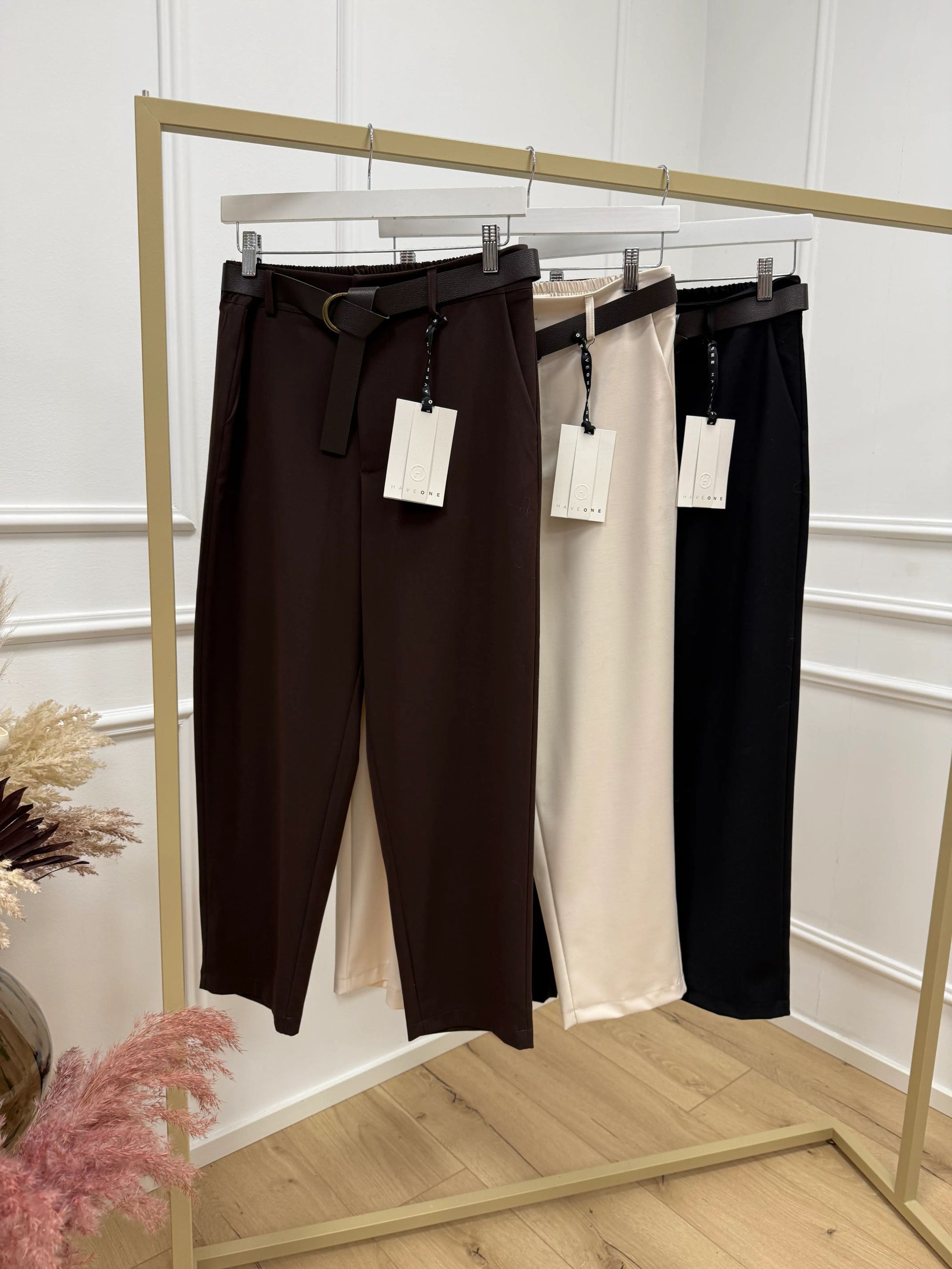 Pantaloni basic nero a sigaretta con cintura - HaveOne