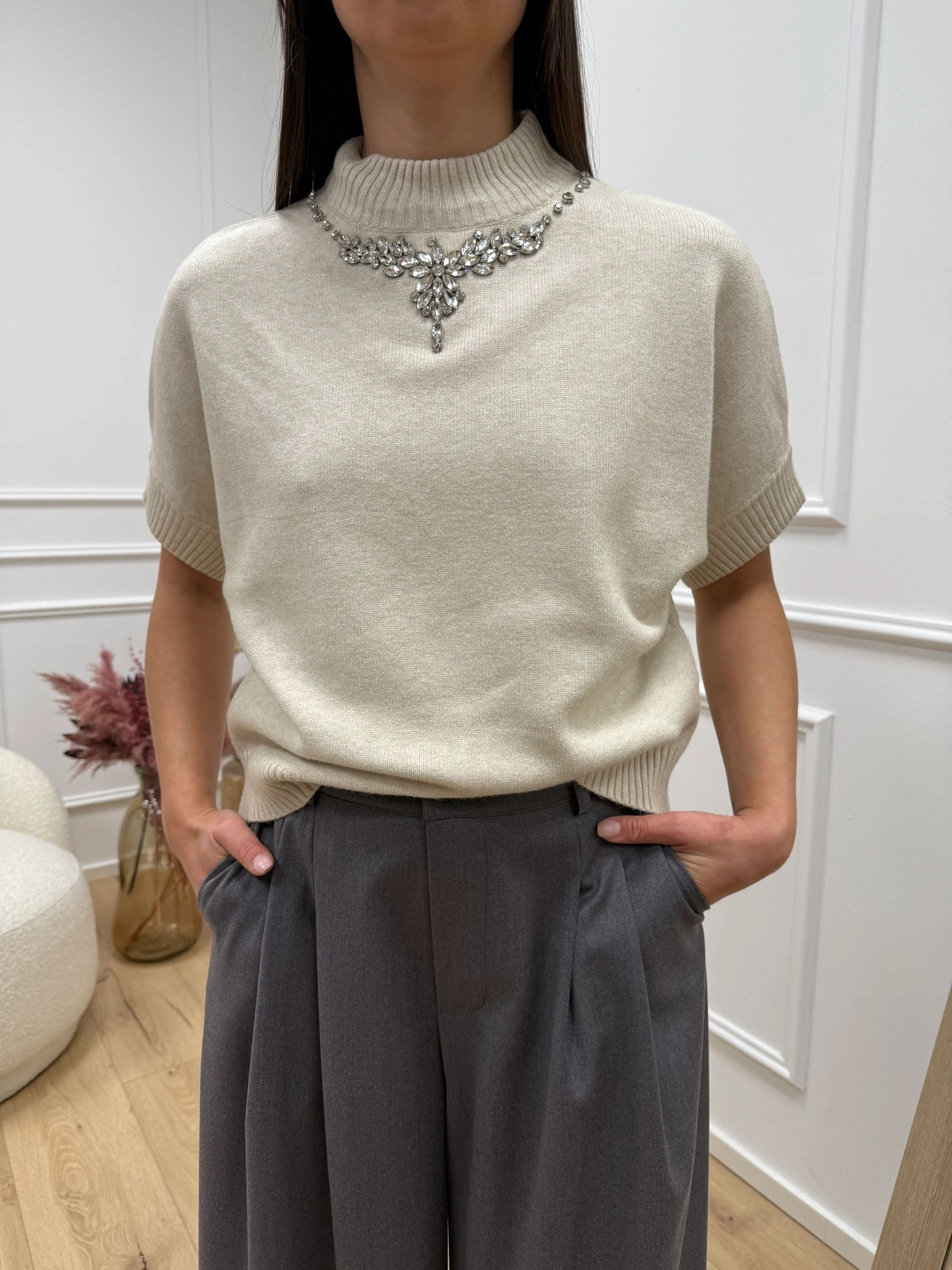 Maglia mezza manica beige con cabochon girocollo - You Decide