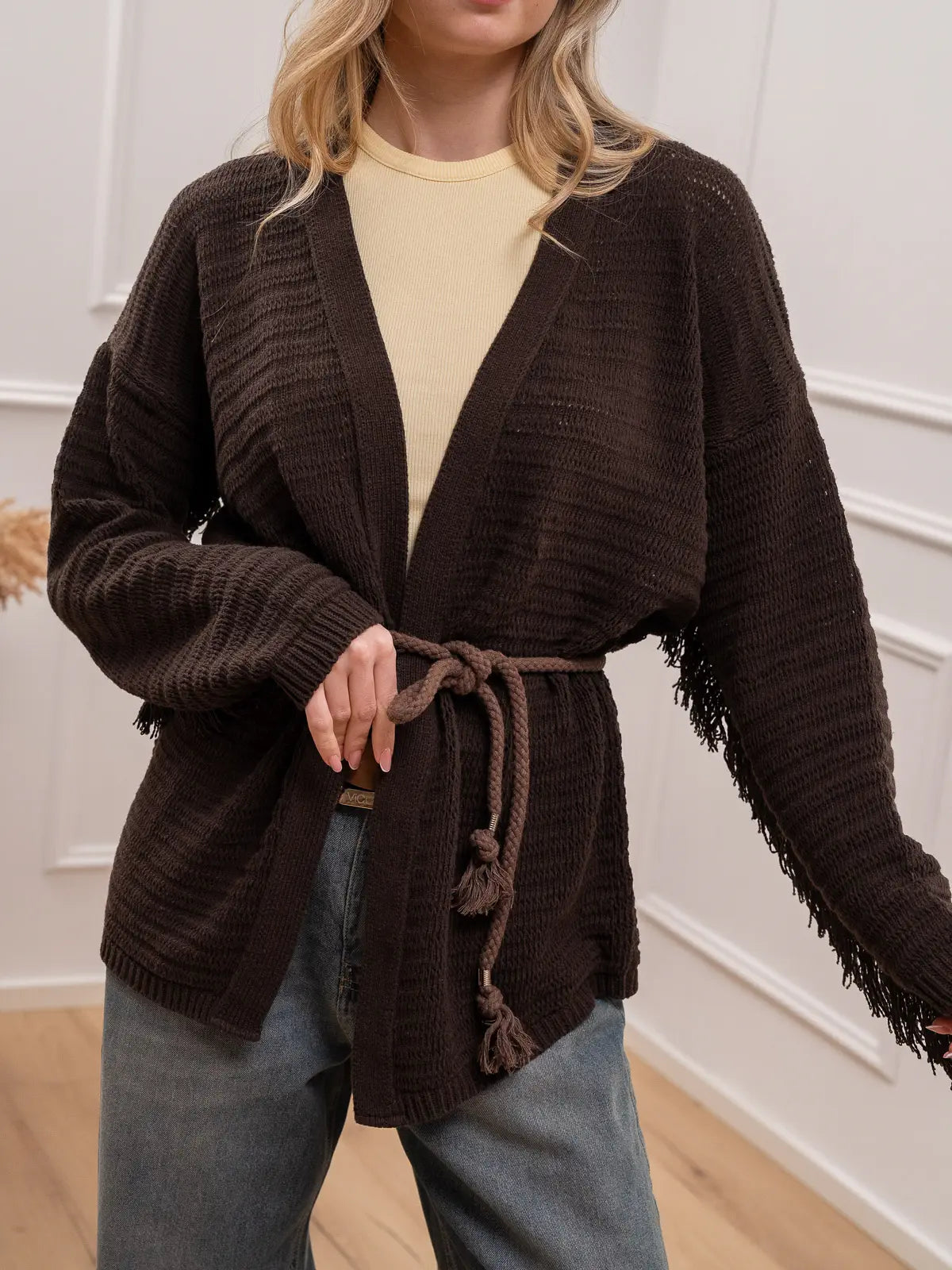 Cardigan cioccolato con frange e cintura in corda - Kontatto