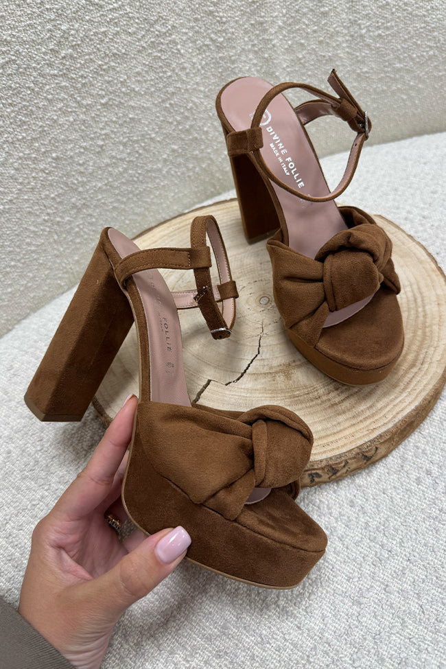 Sandali cuoio scamosciati con plateau - Divine Follie