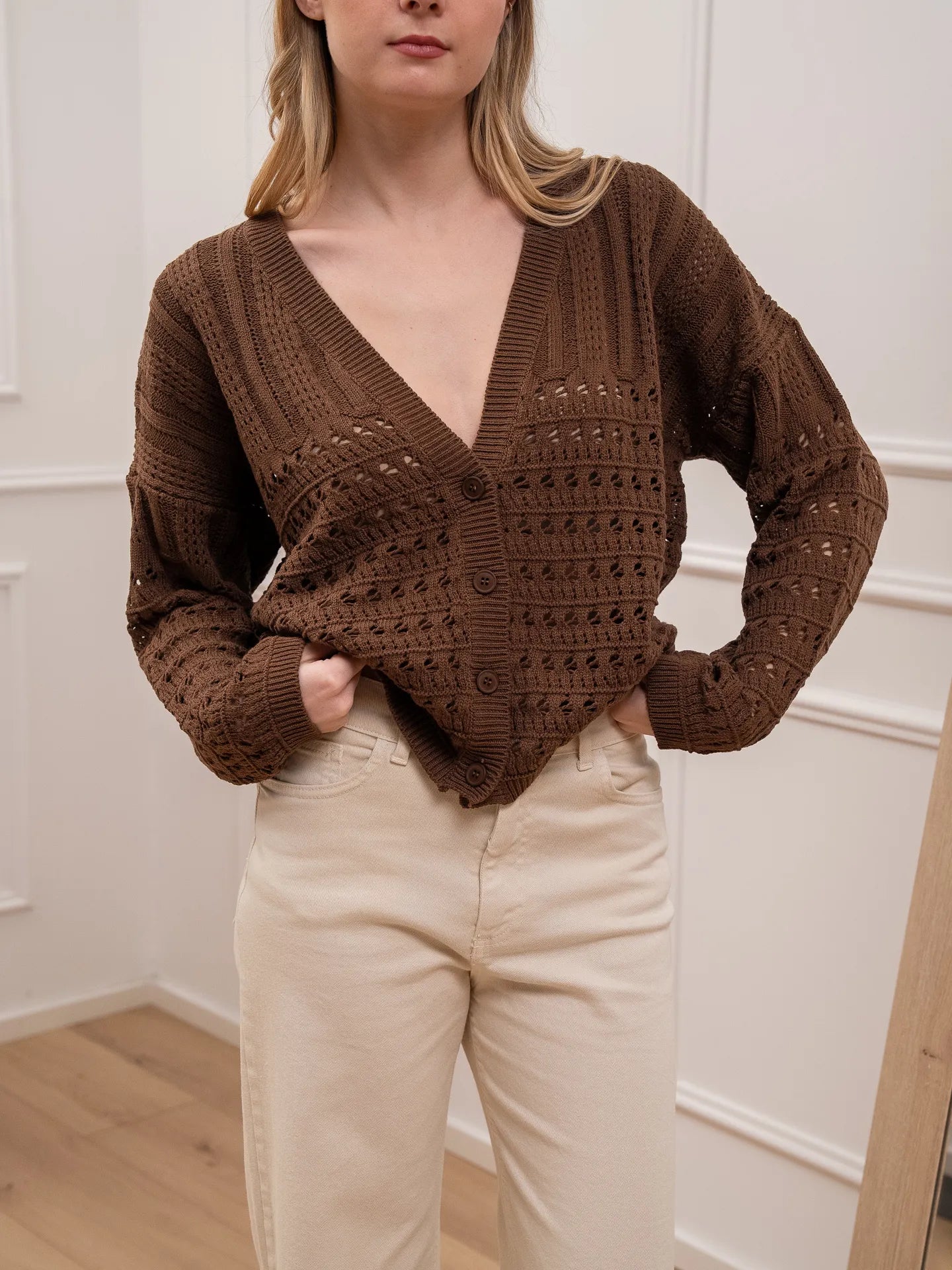 Cardigan punzonato moro con bottoni - HaveOne