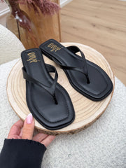 Ciabatta infradito Zante in pelle nera - Ovyè