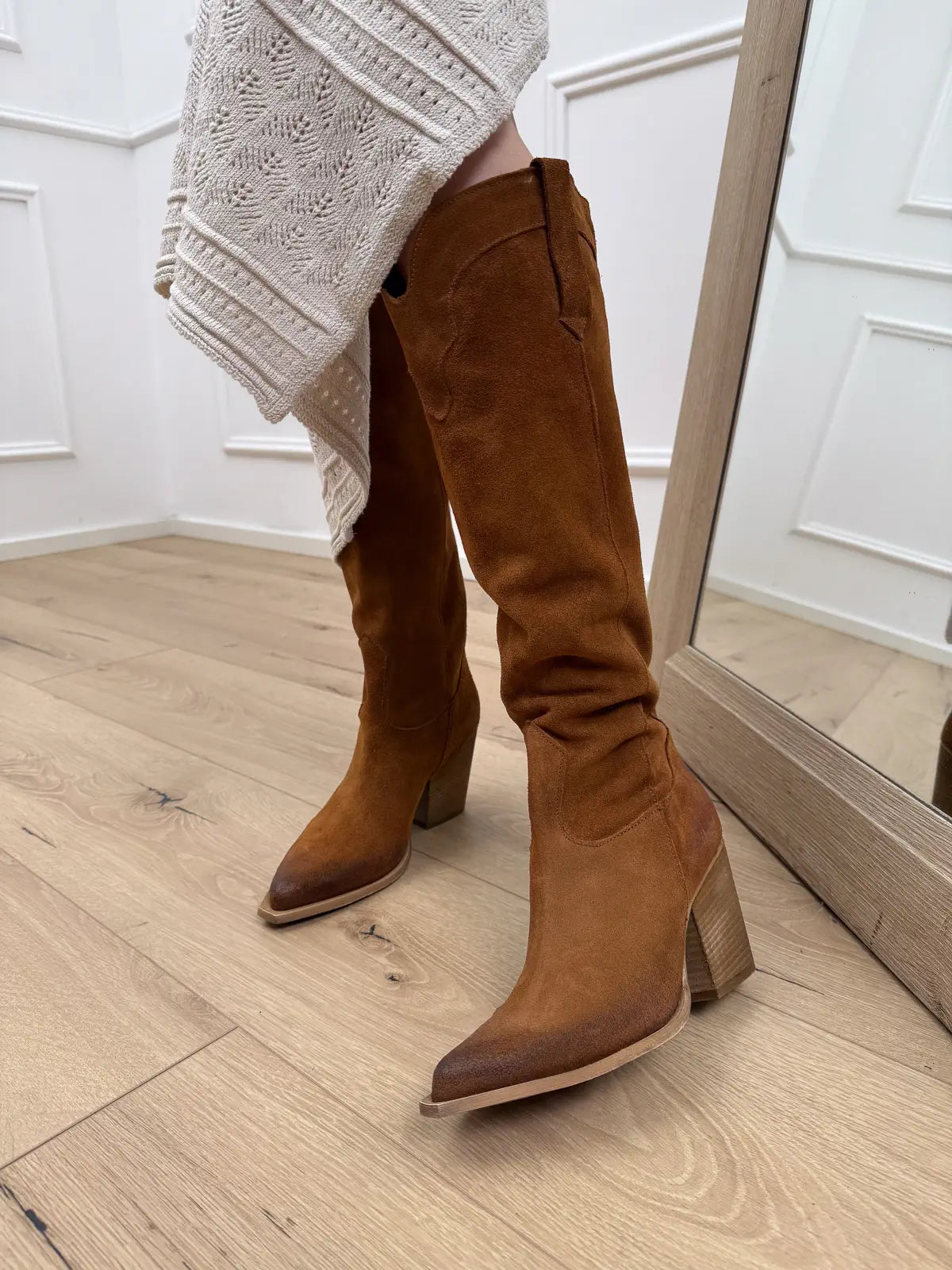 Stivale texano in suede cuoio - Divine Follie