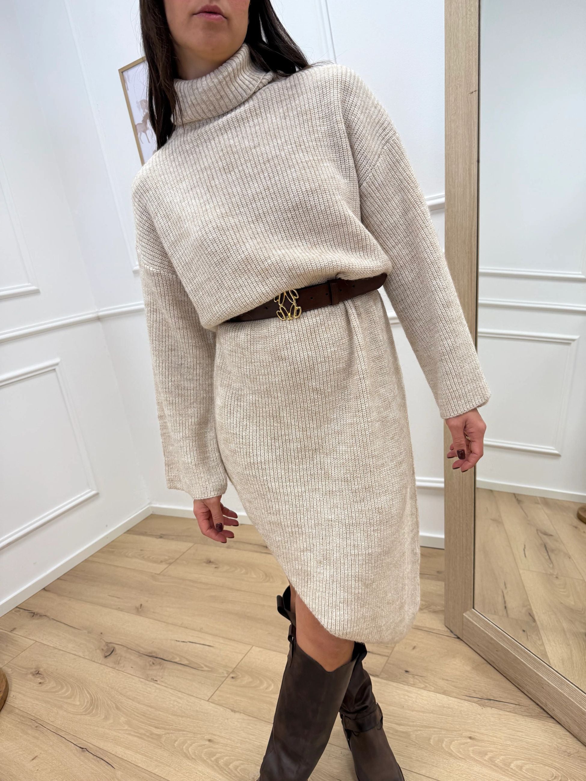 Vestito écru taglio obliquo - Kontatto