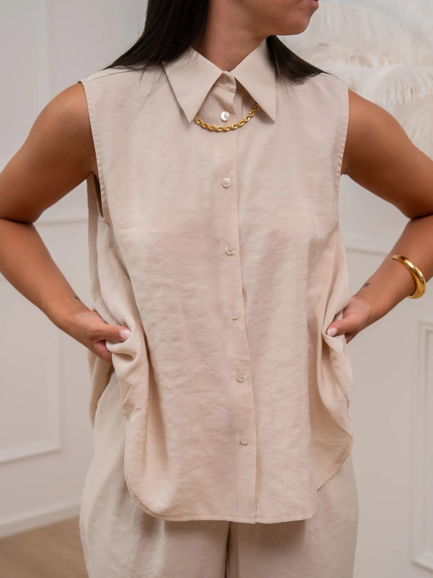 Camicia smanicata gesso in modal - HaveOne