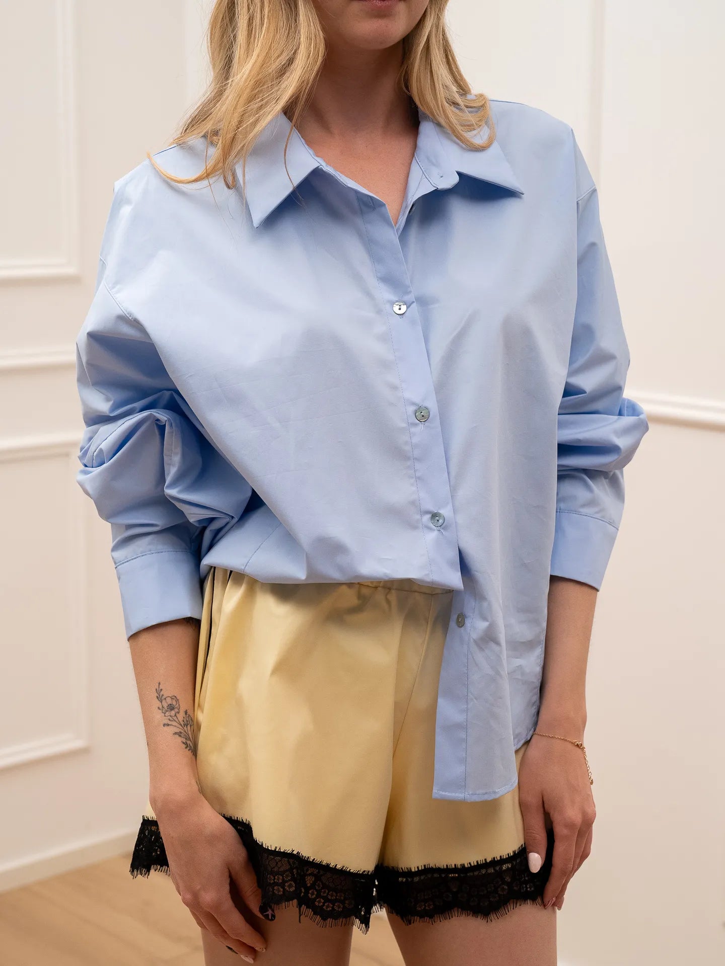 Camicia kimono celeste con impunture - HaveOne
