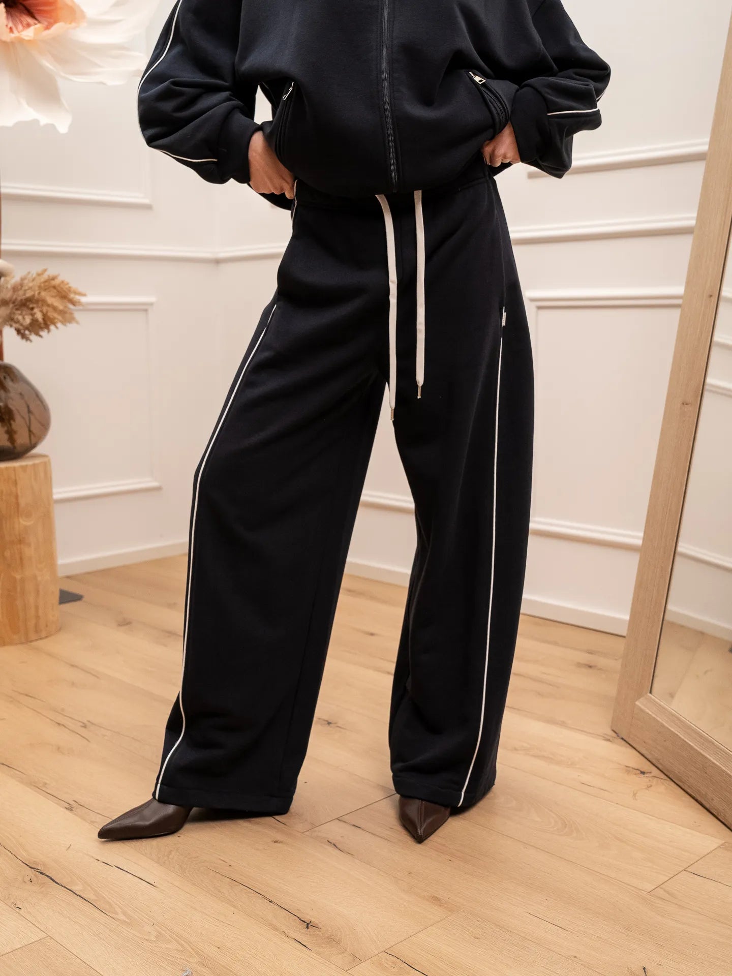 Pantaloni Frankie joggers blu riga bianca - Vicolo