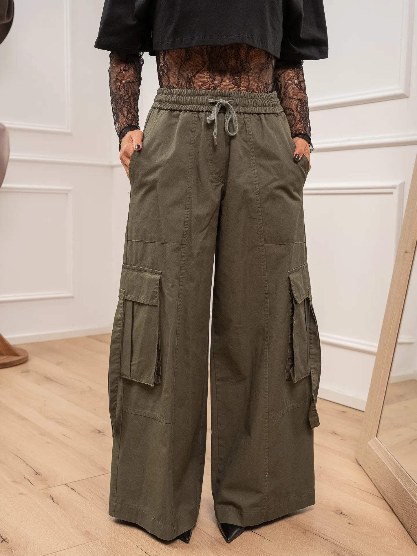 Pantaloni cargo in cotone verdone - Tensione In