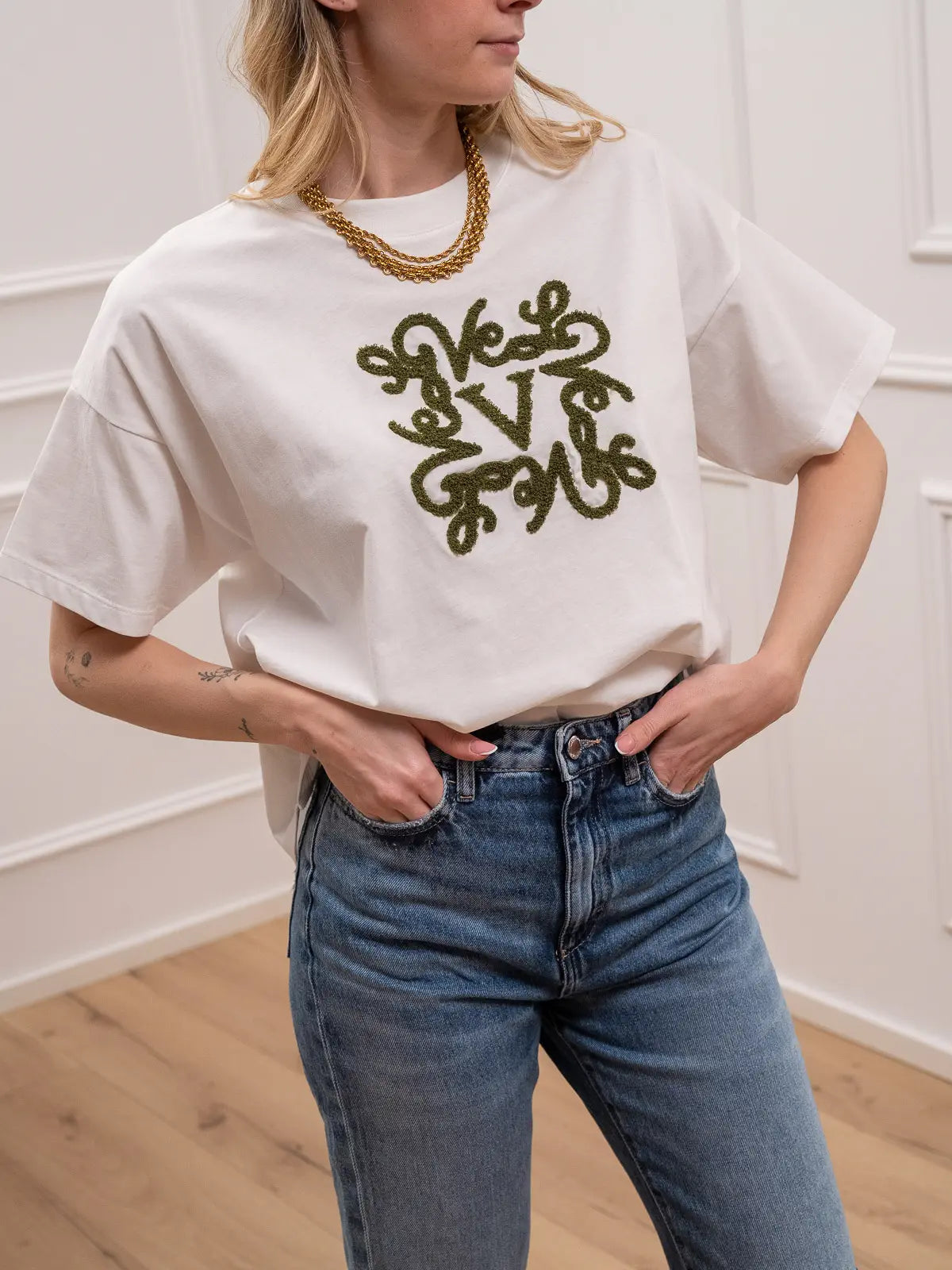 T shirt bianca logo bouclé militare - Vicolo