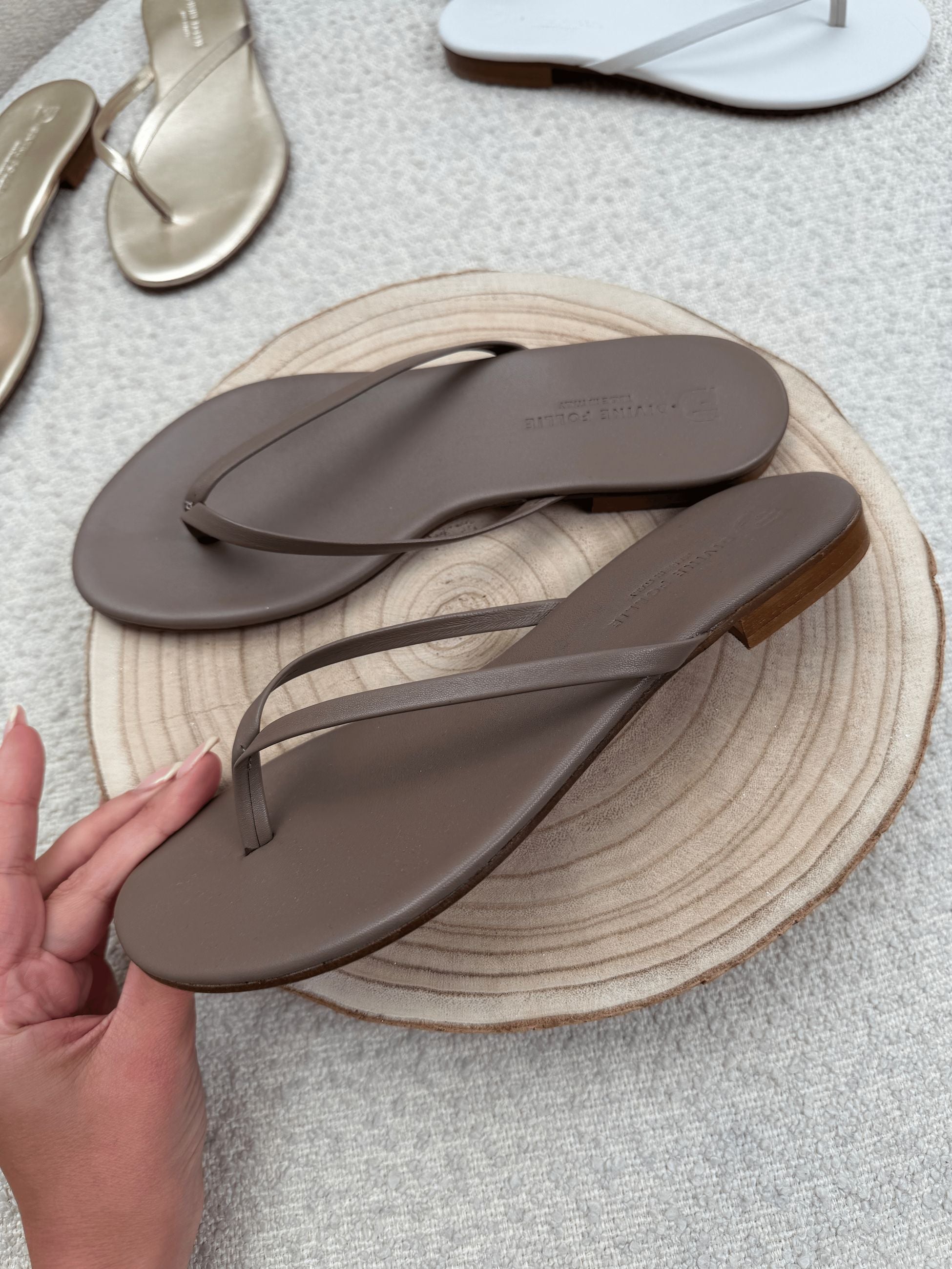 Ciabatta slim basic tortora - Divine Follie